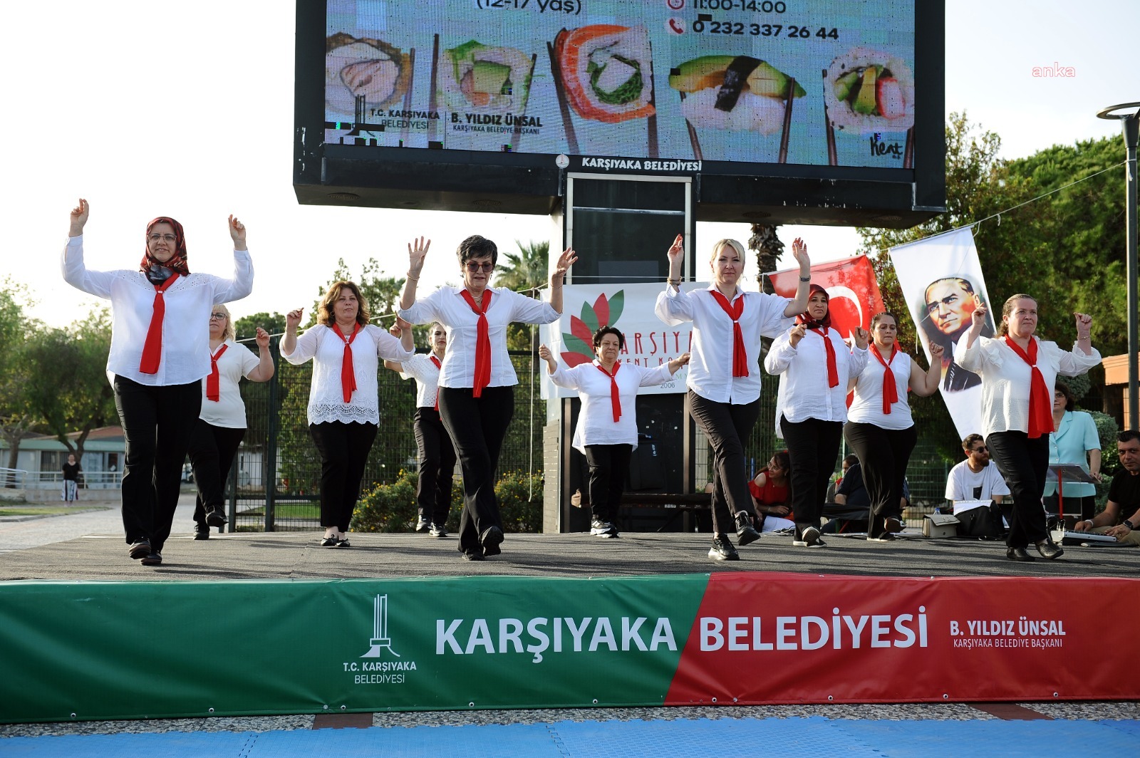 Karşıyaka’da ‘engel tanımayan’ gençlerden renkli gösteriler