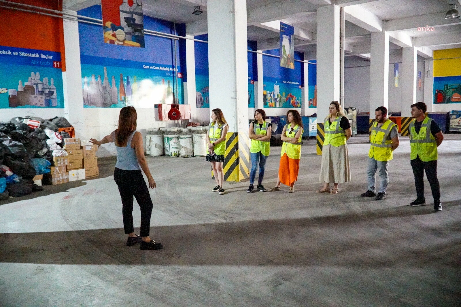 Karşıyakalı miniklere geri dönüşüm bilinci aşılanıyor