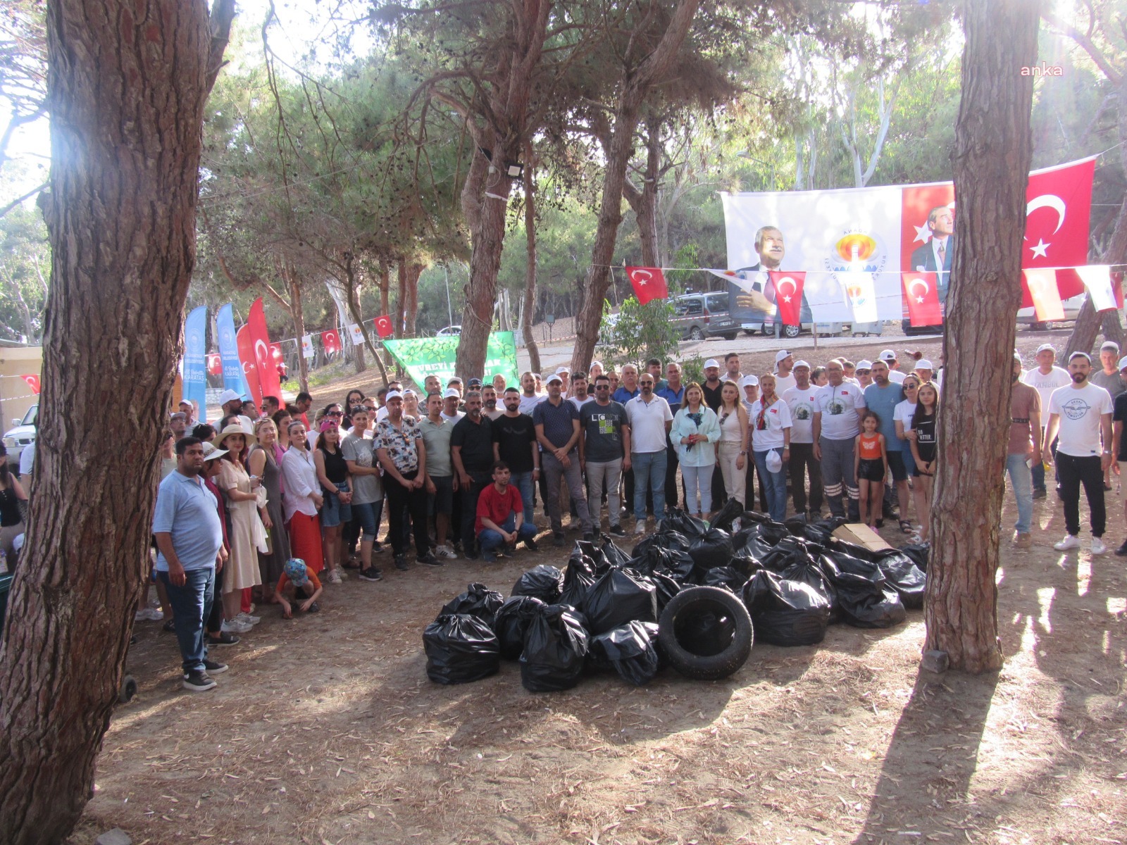 Adana Büyükşehir’den Karataş’ta çevre temizliği