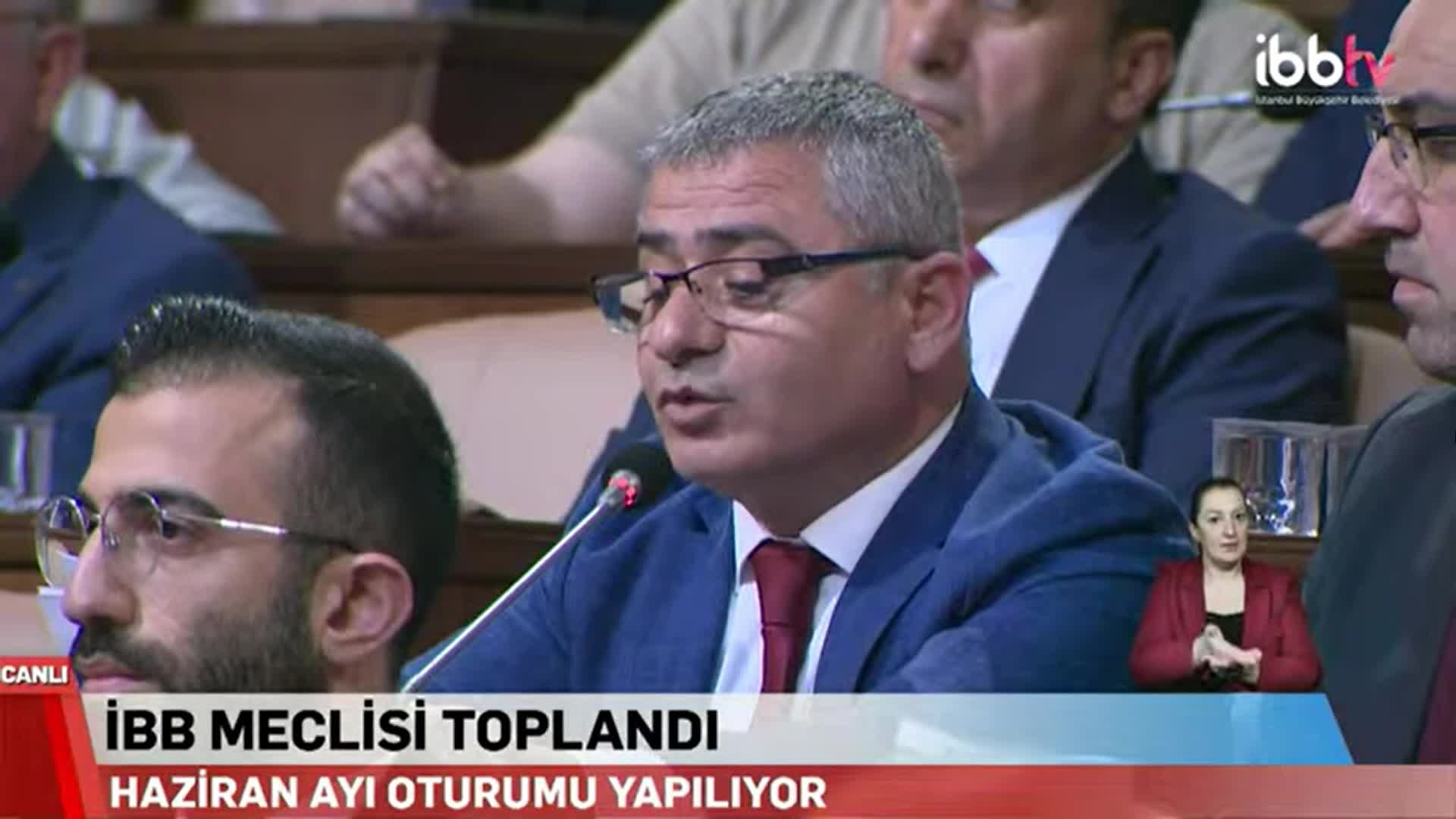Roma gezisi İBB Meclisi'nde gündeme geldi... AKP'li üyenin önergesine, CHP’li üye yanıt verdi: “Biz üç gün önce onayı aldık”
