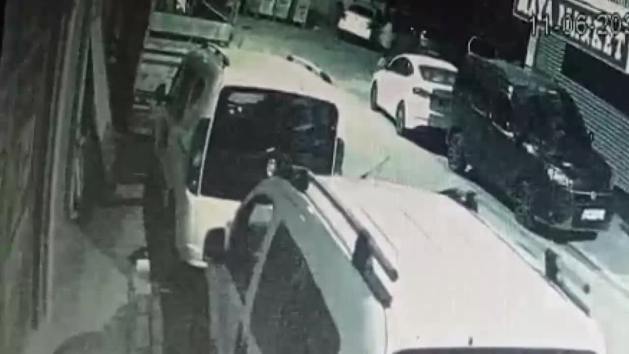 Esenyurt'ta oto tamirciyi ve 8 aracı kundaklayan şüpheli gözaltına alındı