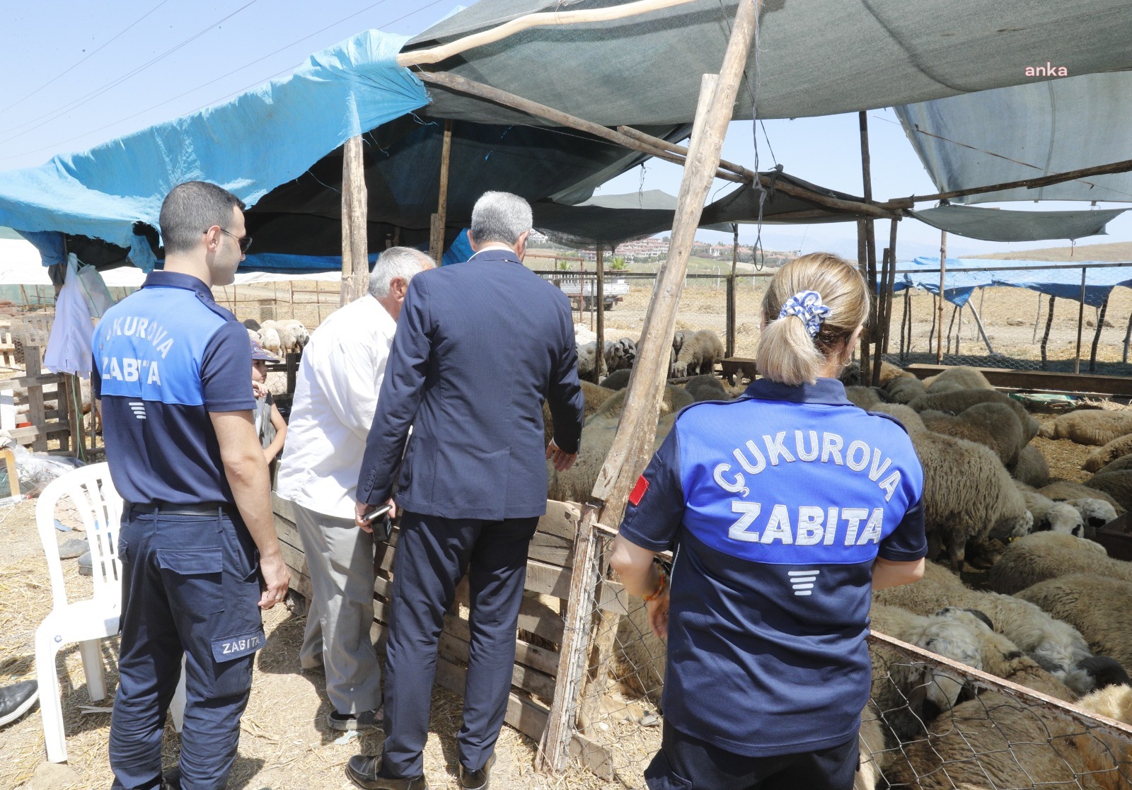 Çukurova Belediyesi, kurban satış ve kesim yerlerini denetledi