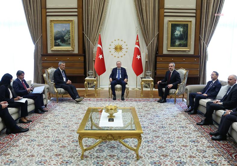 Cumhurbaşkanı Erdoğan, UNRWA Genel Komiseri Lazzarini'yi kabul etti