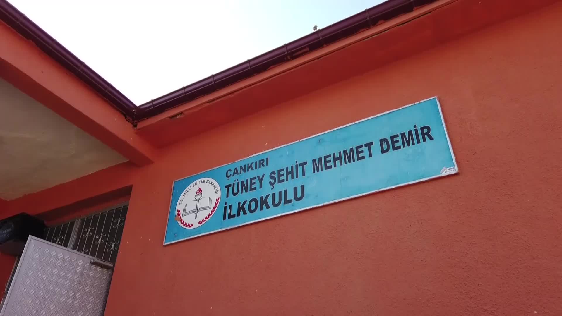MİLLÎ EĞİTİM BAKANI ZİYA SELÇUK, YÜZ YÜZE EĞİTİMİN BAŞLADIĞI OKULLARI ZİYARET ETTTİ