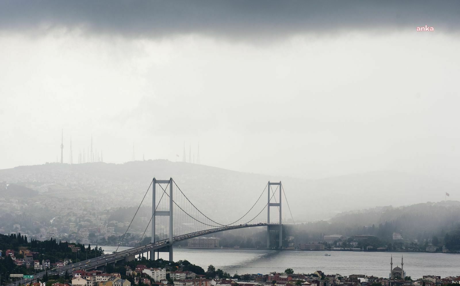 AKOM: Öğleden sonra kuvvetli rüzgarla birlikte yağış bekleniyor