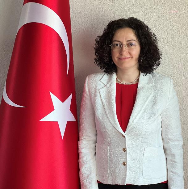 Almanya'da sağcı terör örgütünün öldürdüğü Abdurrahim Özüdoğru anıldı... Başkonsolos Cebeci: "Irkçılığın insanlık suçu olarak kabul edilmesi gerektiğini vurgulamaktayız"