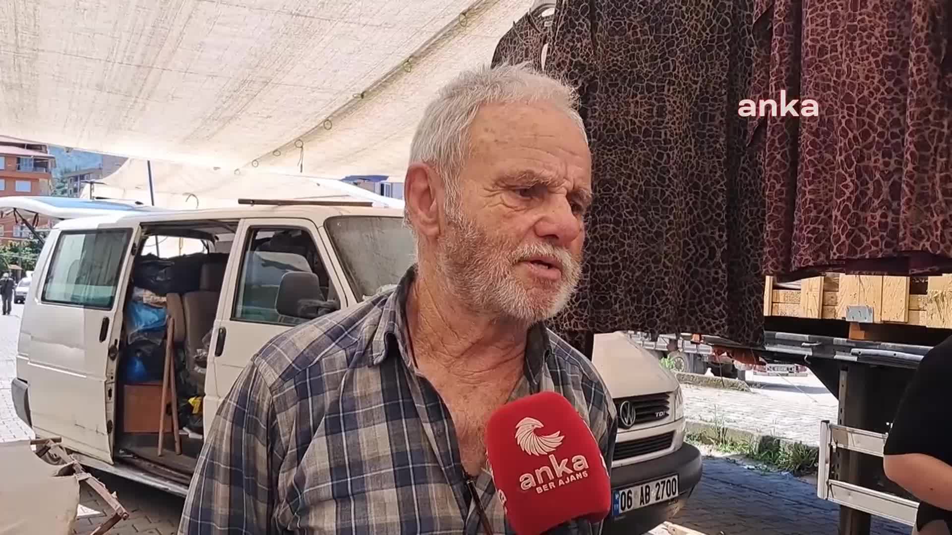 Artvinli 78 yaşındaki pazarcı Mehmet Benk: "Pazar yerinde vereceğiz canımızı ama televizyon haberlerine gelince her taraf toz pembe"