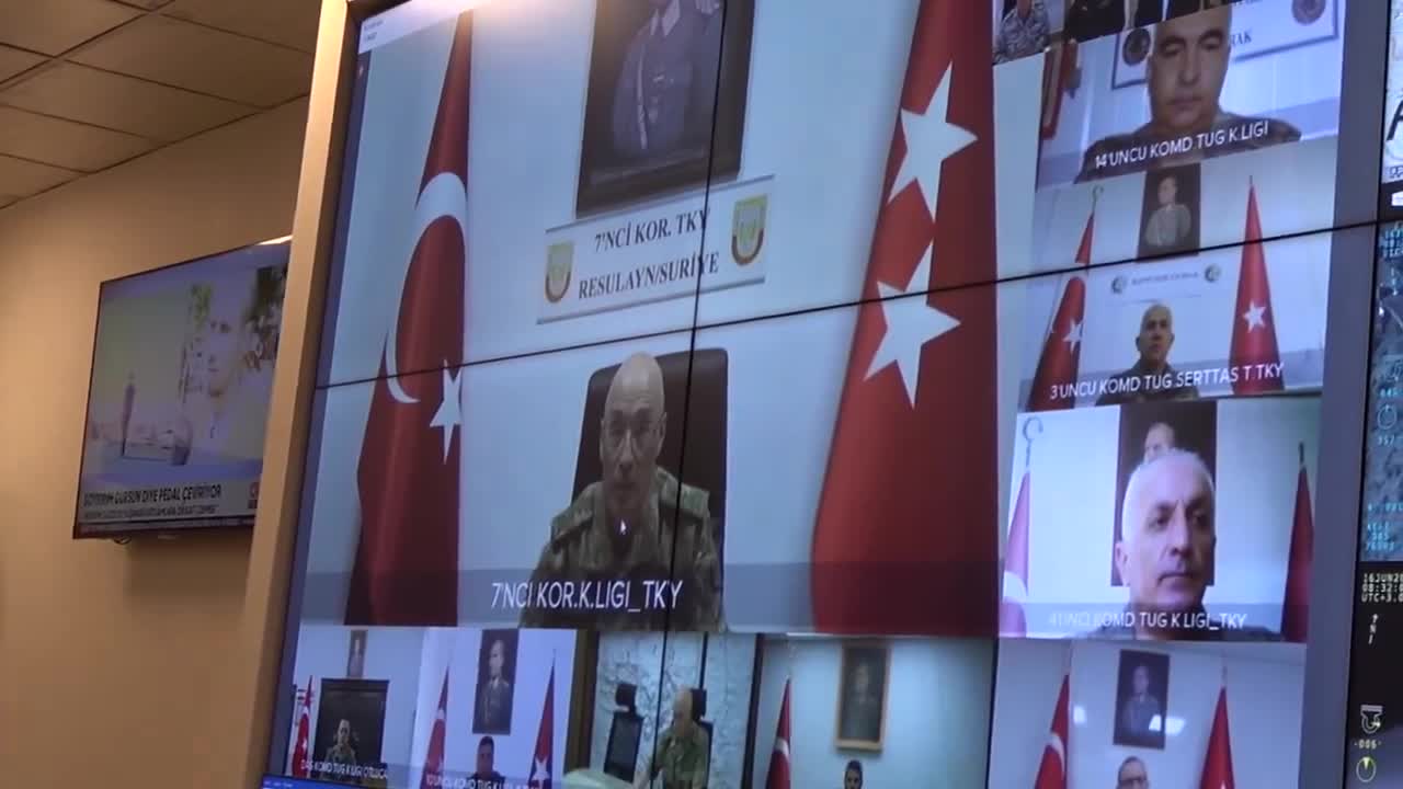 Milli Savunma Bakanı Güler, Hakkari Çukurca'daki 2'nci Hudut Tugay Komutanlığı'nı ziyaret etti