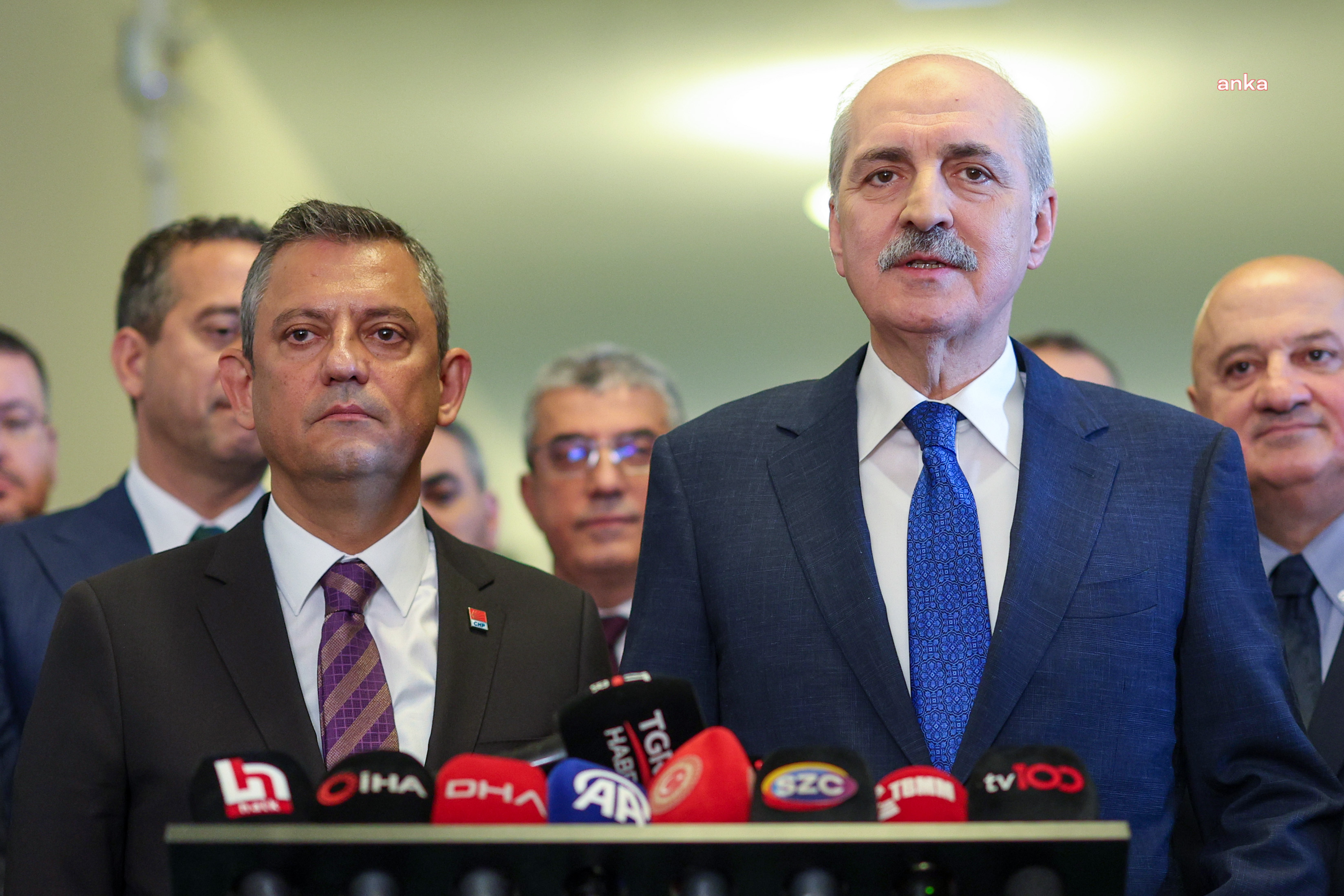 Özgür Özel,  Numan Kurtulmuş'un Kurban Bayramı'nı kutladı