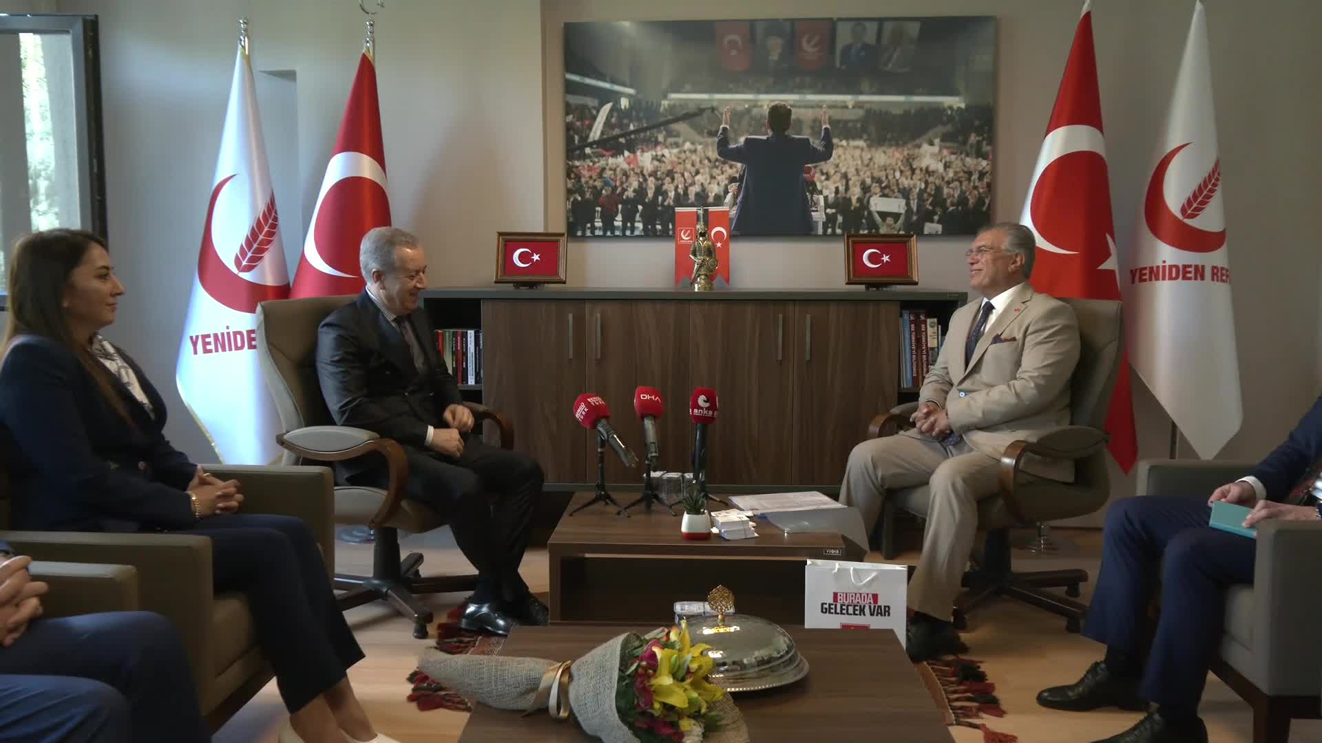 Siyasi partilerde bayramlaşma... YRP'li Doğan Aydal'dan MHP'ye: "Devlet Bey evlenseydi hanımı iyi bakardı, bakmamışlar''