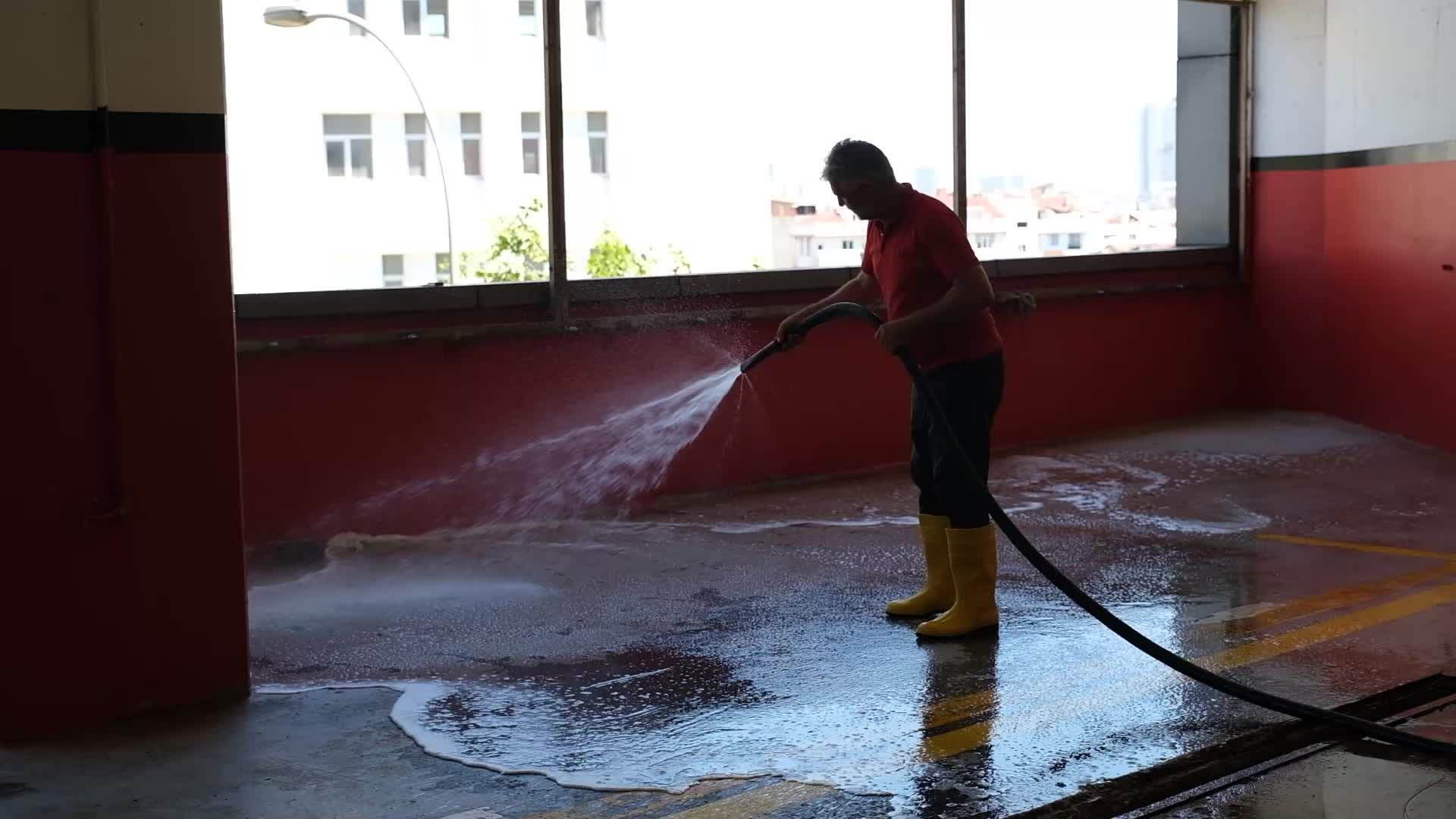 Esenyurt'ta kurban kesim alanları temizlendi
