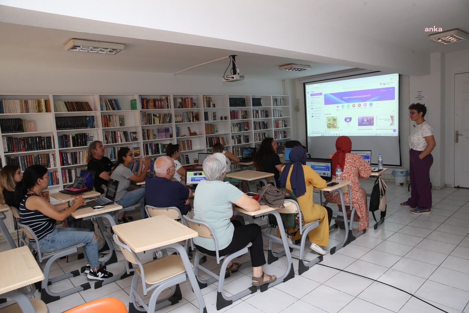 Çiğli'de kadınlara dijital okuryazarlık desteği