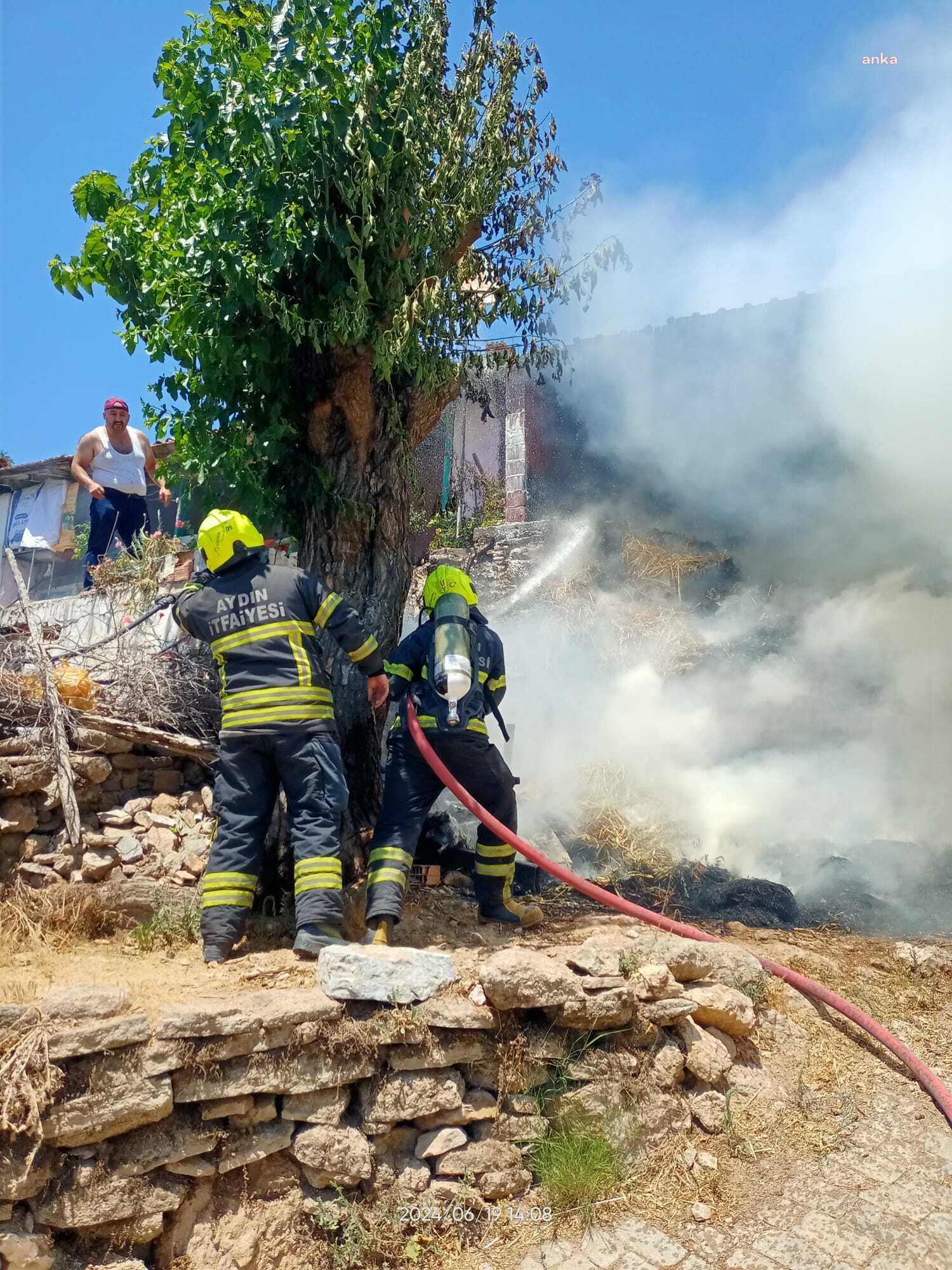 Aydın İtfaiyesi'nden 24 saatte 59 yangına anında müdahale