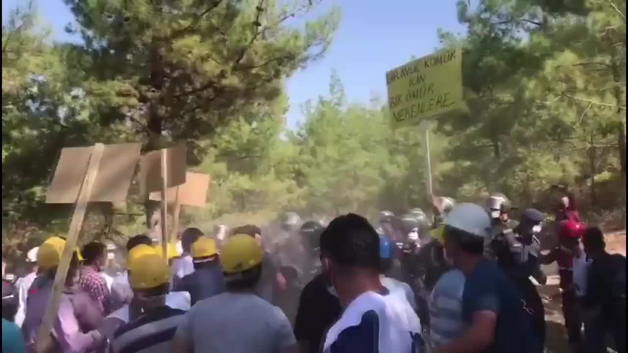 MADENCİNİN AİLESİNİN BİLEZİĞİ HEDEFİ OLDU: AÇIZ DİYORSUNUZ, HERKESİN KOLUNDA BİLEZİK VAR