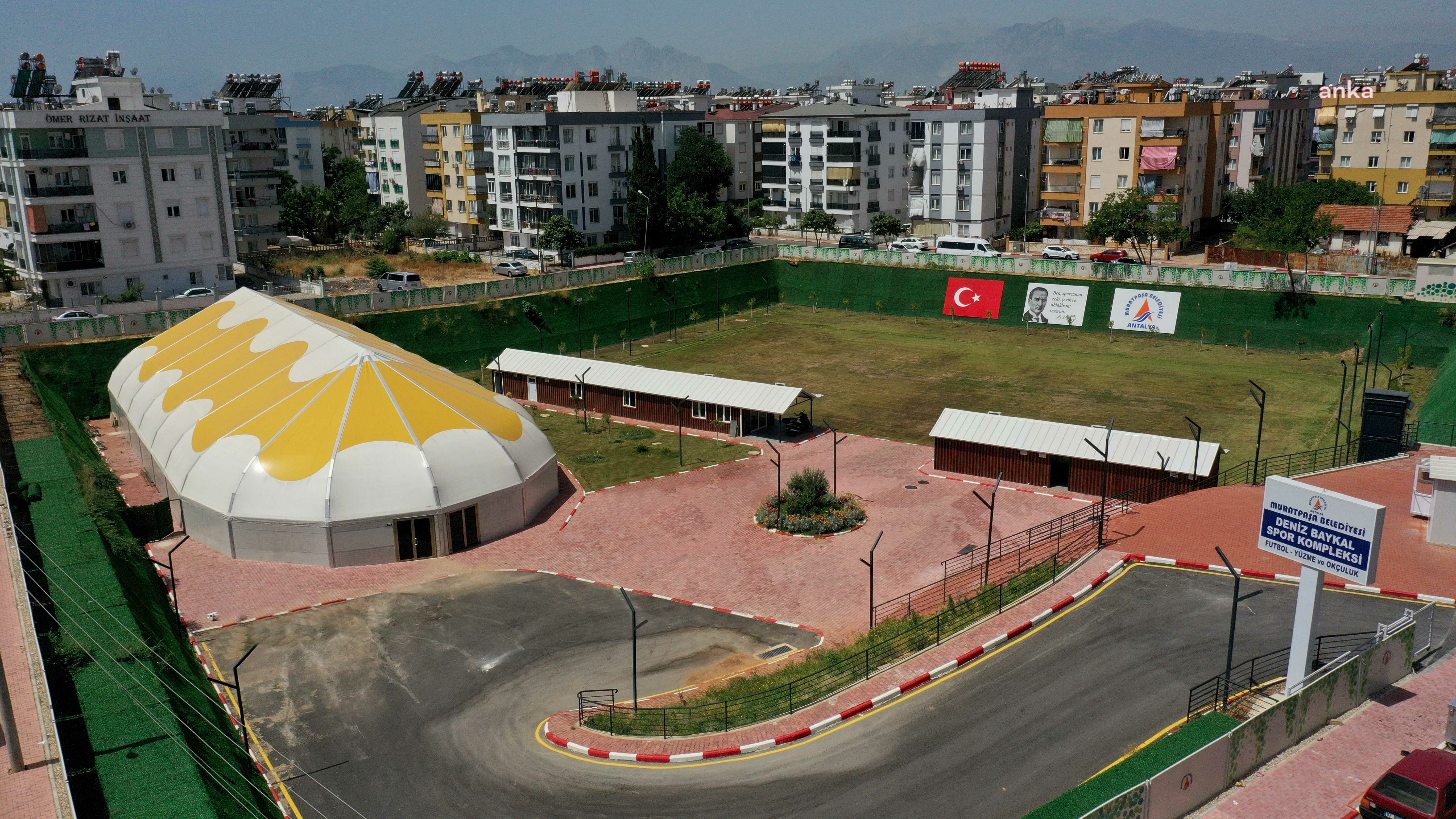 Muratpaşa Belediyesi’nden Deniz Baykal Spor Kompleksi’nde ücretsiz yüzme kursu