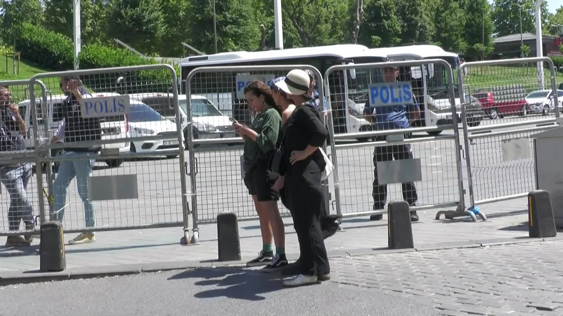 Taksim Meydanı’na 'Onur Yürüyüşü' ablukası