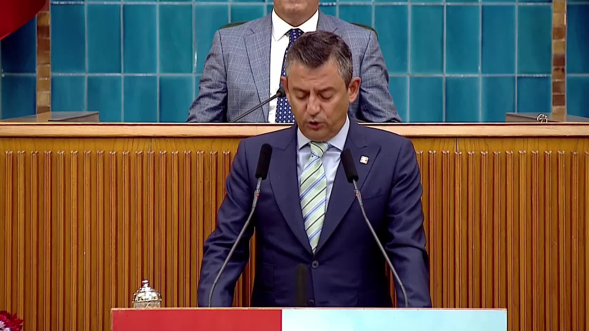 CHP grup toplantısı... Özgür Özel: "DEDAŞ'ın Şanlıurfa'ya ettiğini kimse etmiyor"