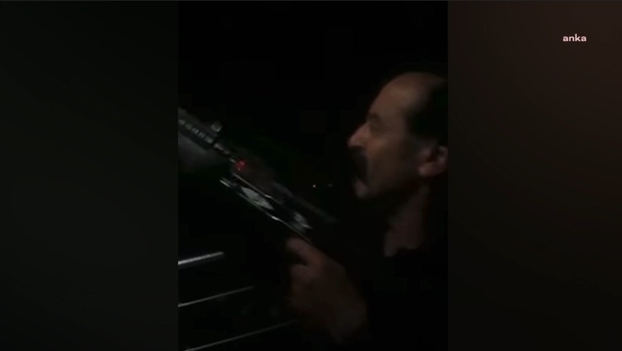 Aksaray'da sosyal medya paylaşımında bulunan şahıs, Cumhurbaşkanı'na hakaret ve terör propagandası yaptığı gerekçesiyle tutuklandı