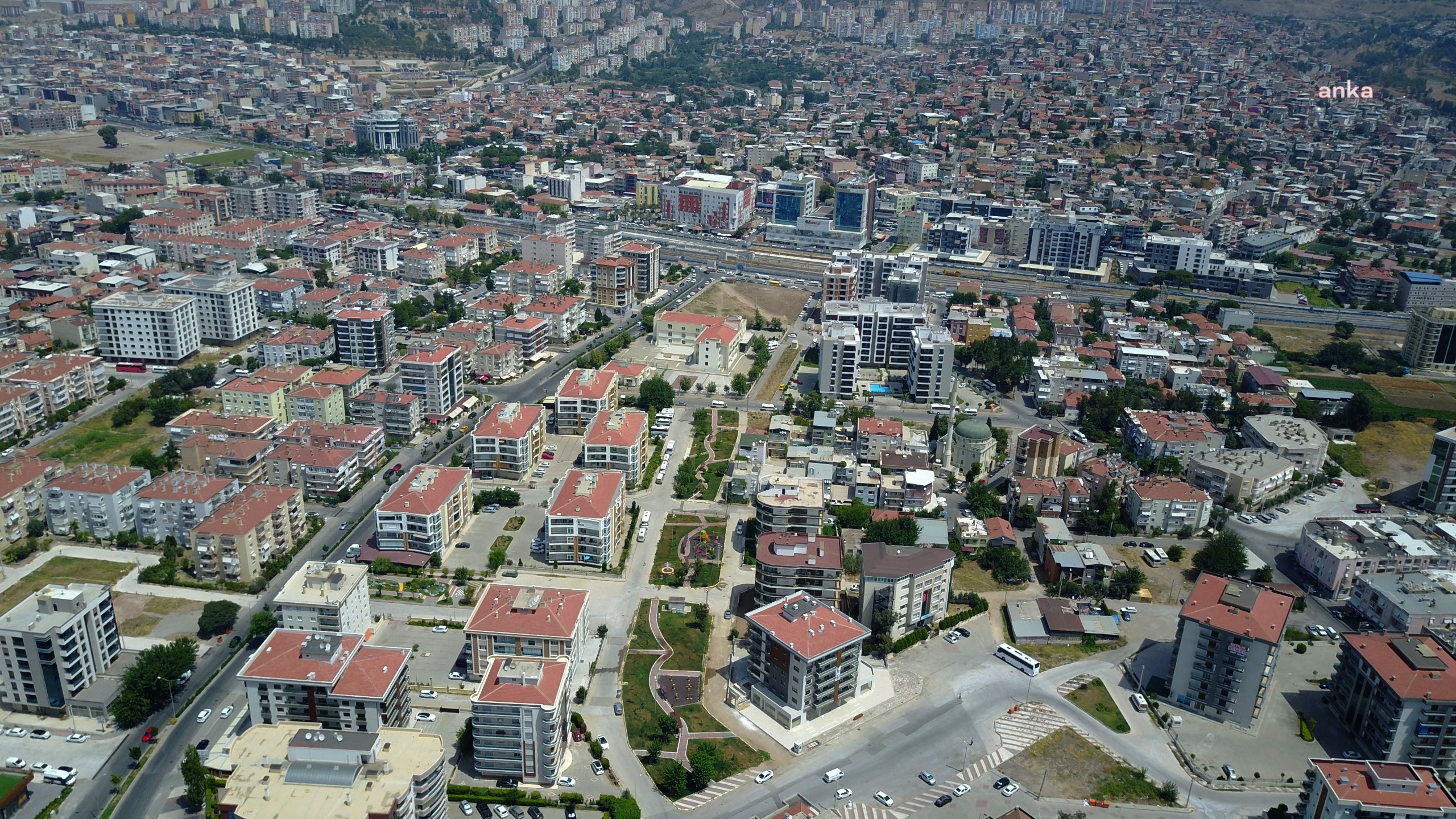 Çiğli'de temizlik çalışmaları hız kazanıyor