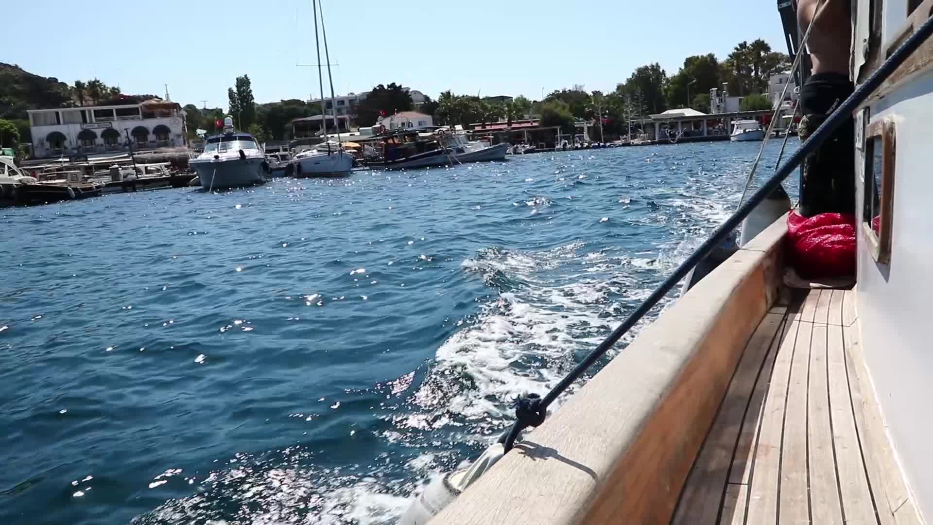 Bodrum Belediyesi’nden Gümüşlük’te deniz dibi temizliği