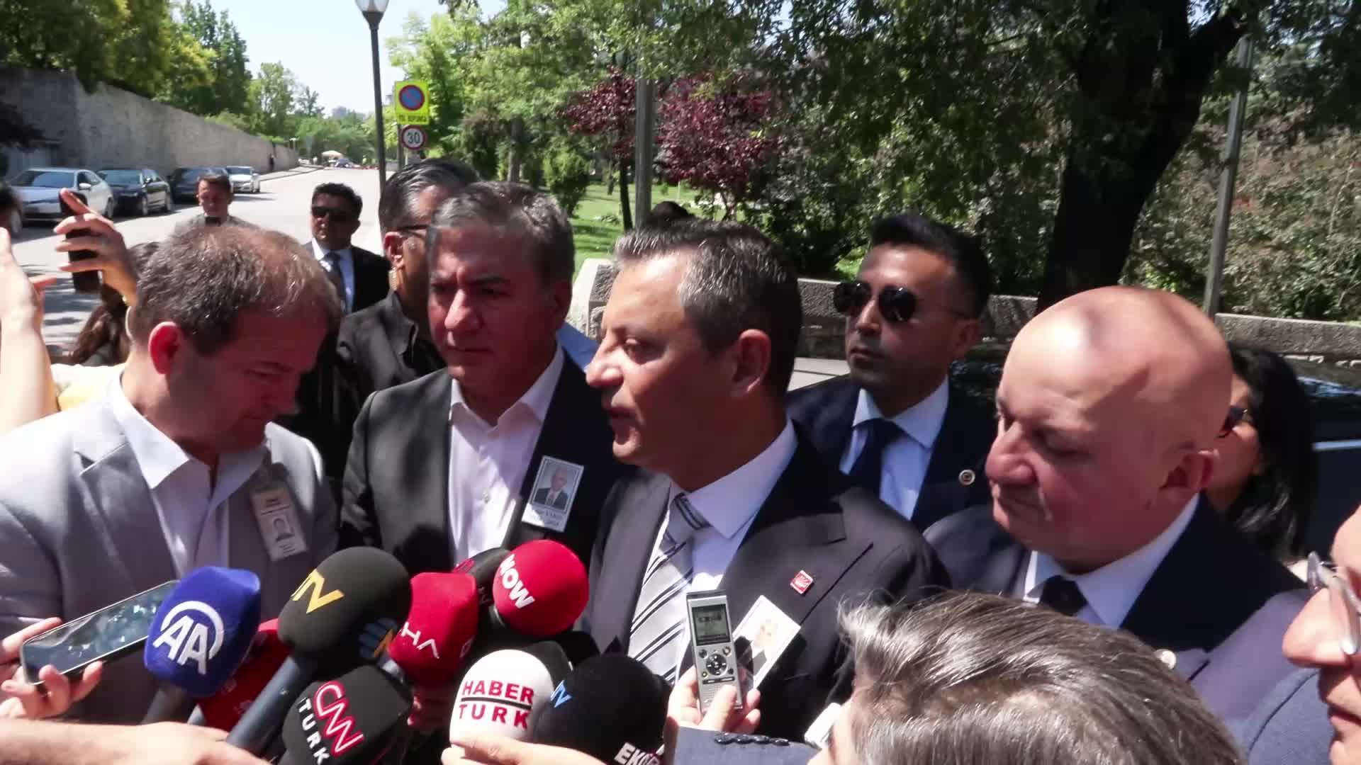 CHP Lideri Özel, erken seçim için tarih verdi:  "Bence beş yıl tamamlanmaz, 2,5’uncu yılda, tam ortasında bir erken seçim olur"