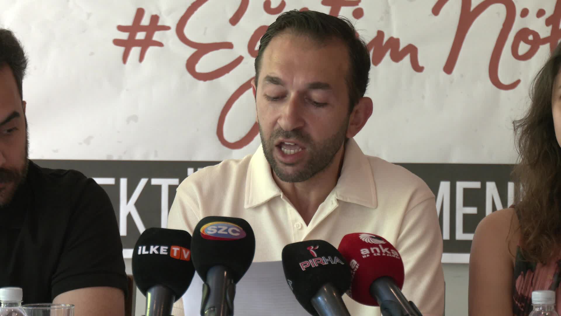 Özel Sektör Öğretmenleri Sendikası'nın "eğitim nöbeti" 33'üncü gününde... Sendika üyeleri açıklama yaptı: "Bakan Yardımcısı ile yapılan görüşme, Bakan Tekin ile yapılan görüşmenin gerisine düşmüştür"
