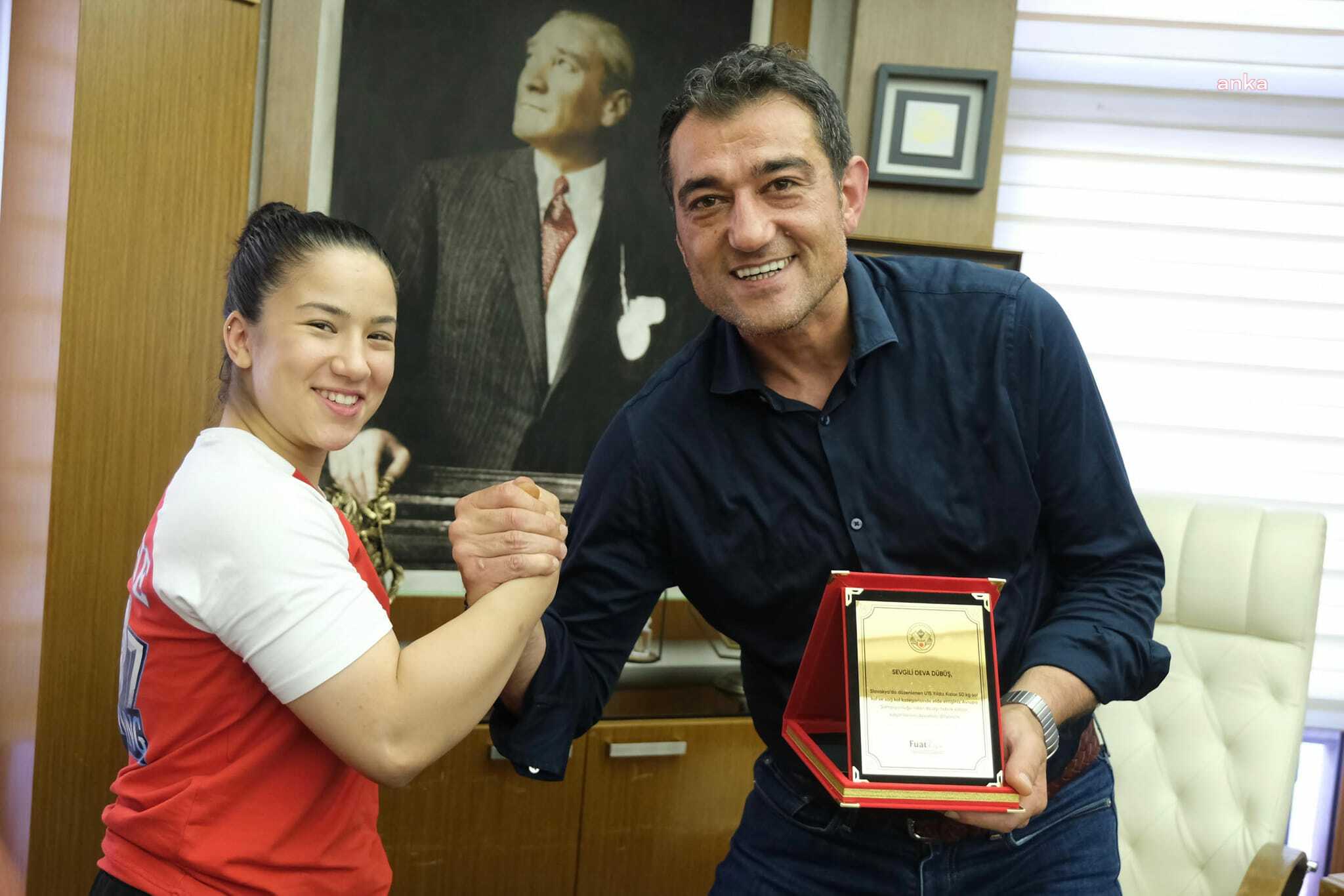 Avrupa Bilek Güreşi Şampiyonu Dübüş, Giresun Belediye Başkanı Köse'yi ziyaret etti