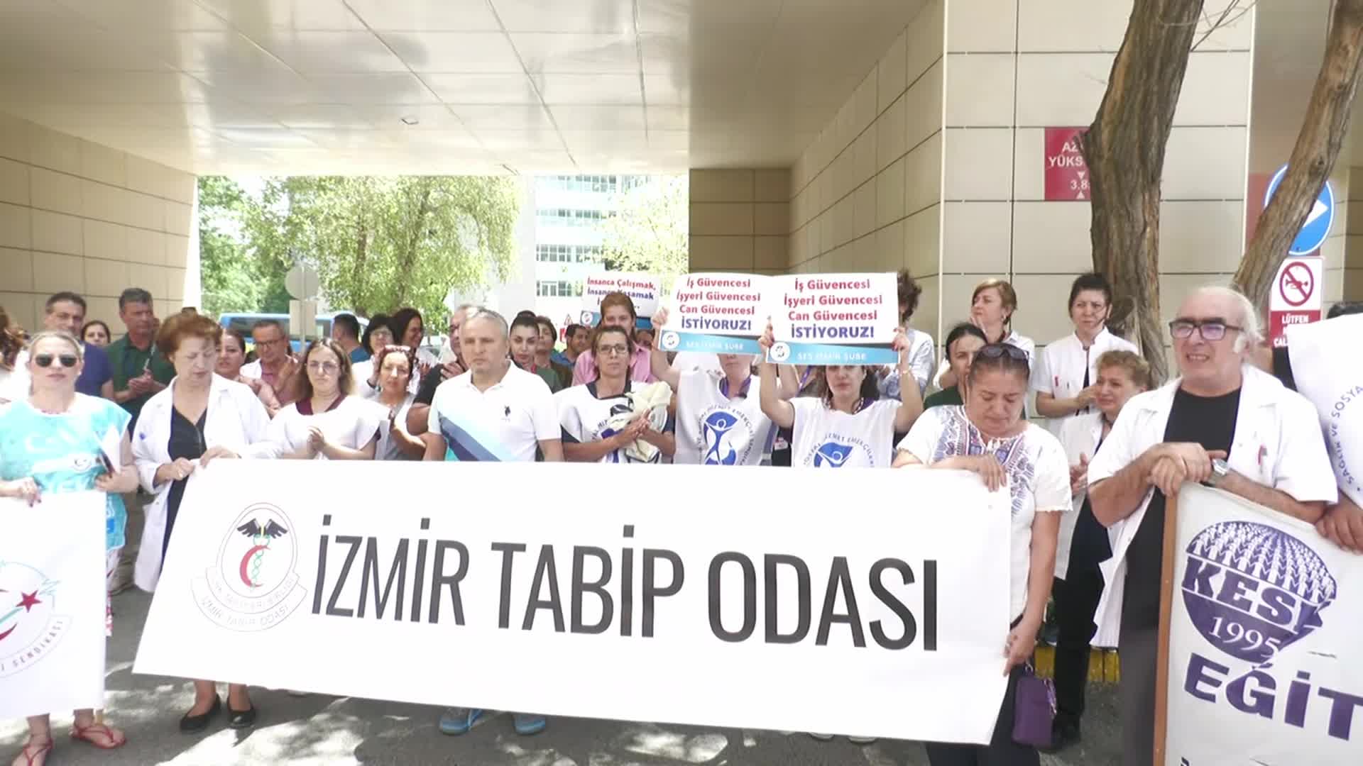 İzmir'de sağlıkta şiddete sağlık emekçilerinden tepki: "Sağlık ekibinin hiçbir üyesi artık nefes alamıyor"