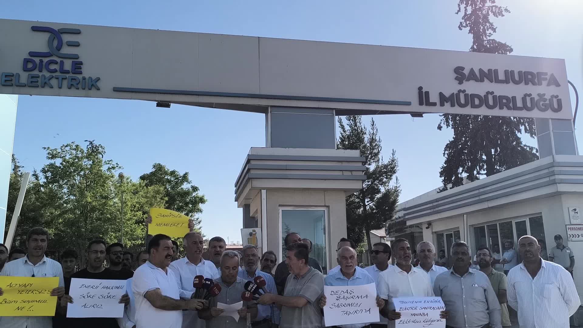 Şanlıurfa'da Sivil Toplum Kuruluşları Platformu, sık sık yaşanan elektrik kesintilerine tepki gösterdi