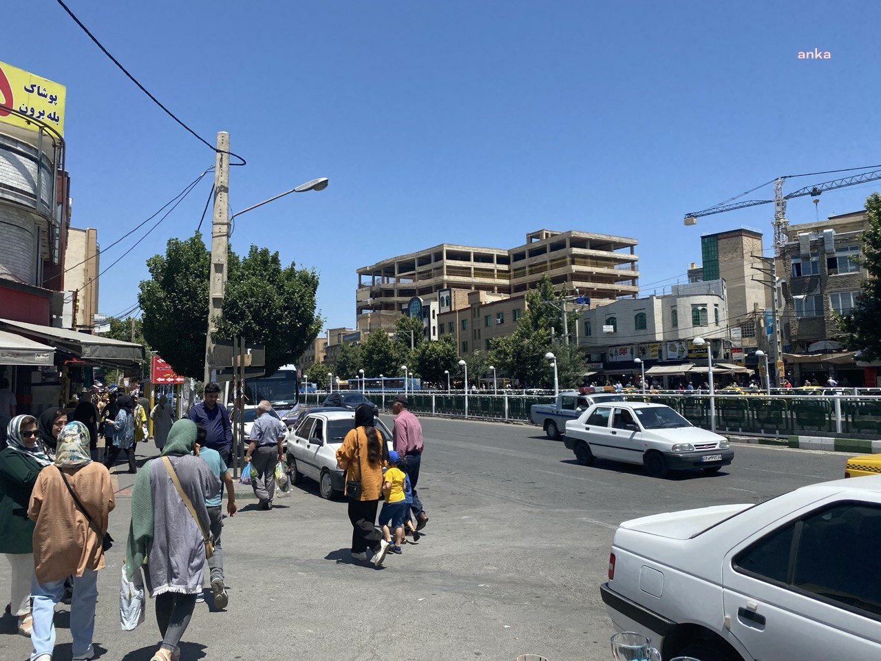 İran’da oy verme işlemi başladı, anketlere göre Türk kökenli aday önde