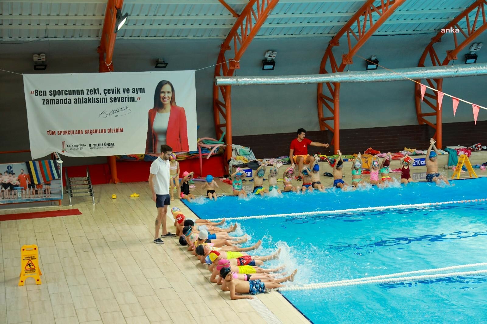 Karşıyaka Belediyesi ‘Yaz Spor Okulları’nı açtı