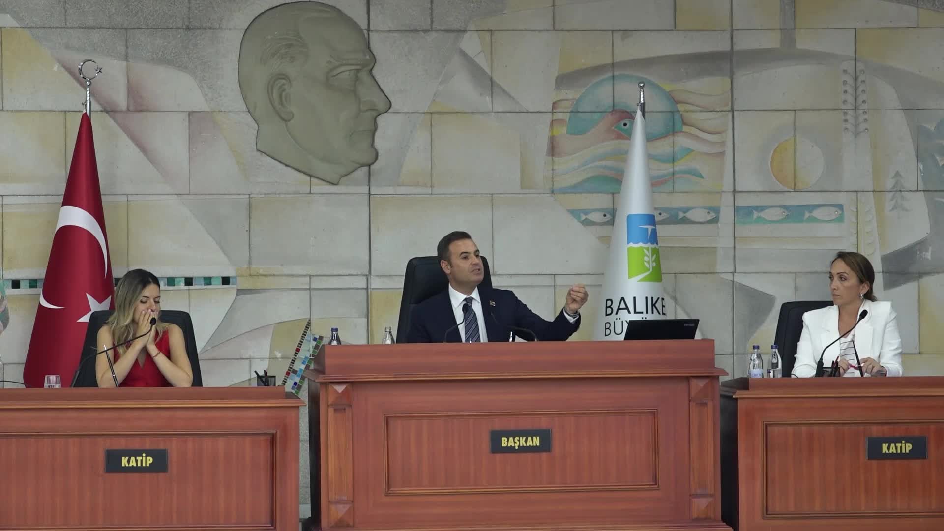 BBB Başkanı Akın'dan AKP'li Meclis üyesi Sağay'ın "montaj" iddiasına yanıt: "Ya işinizi doğru yapın ya okuduğunuzu anlayın ya da sorun"