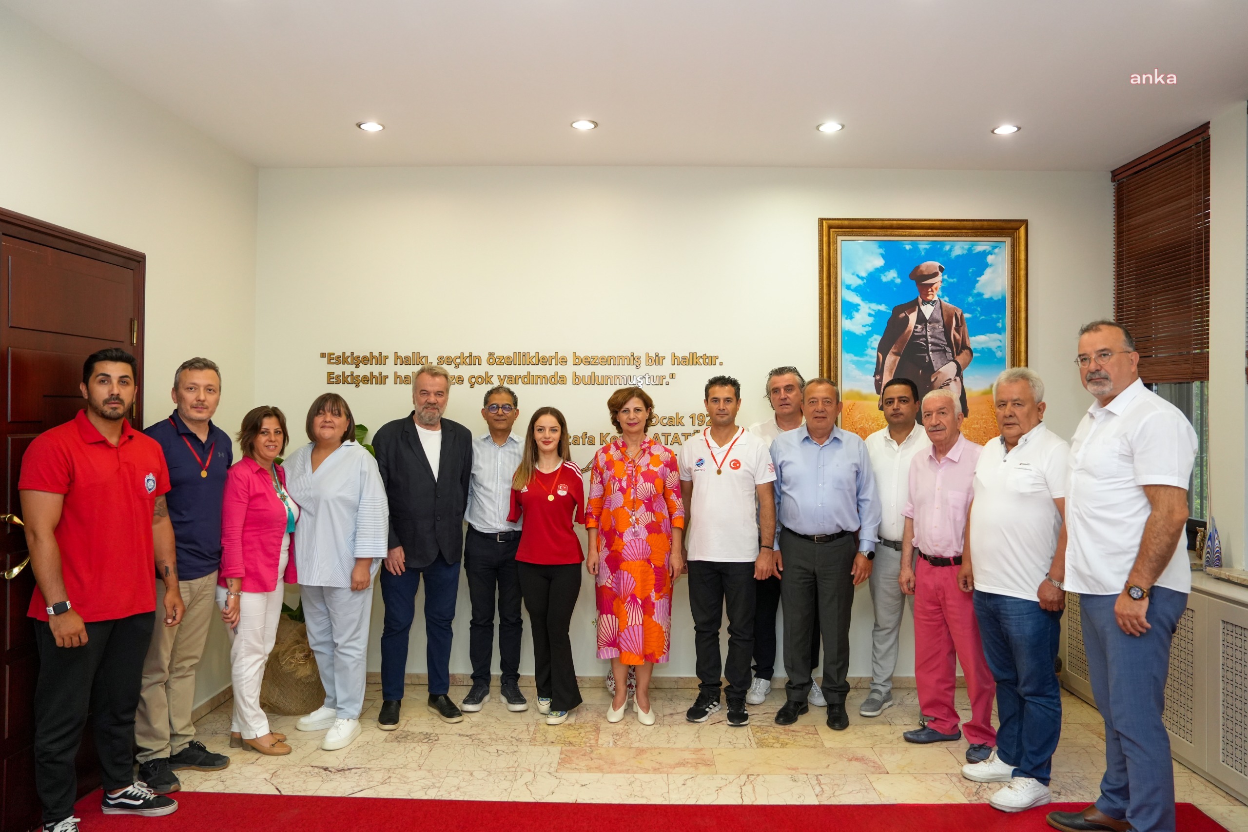 Eskişehir Büyükşehir Belediyesi milli sporcularını ödüllendirdi