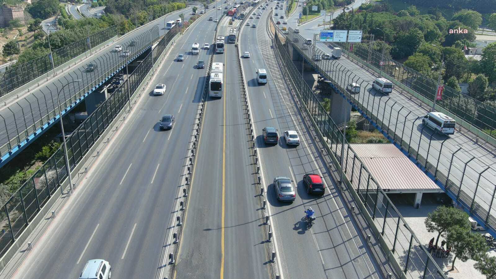 Haliç Köprüsü metrobüs yolu yenileniyor
