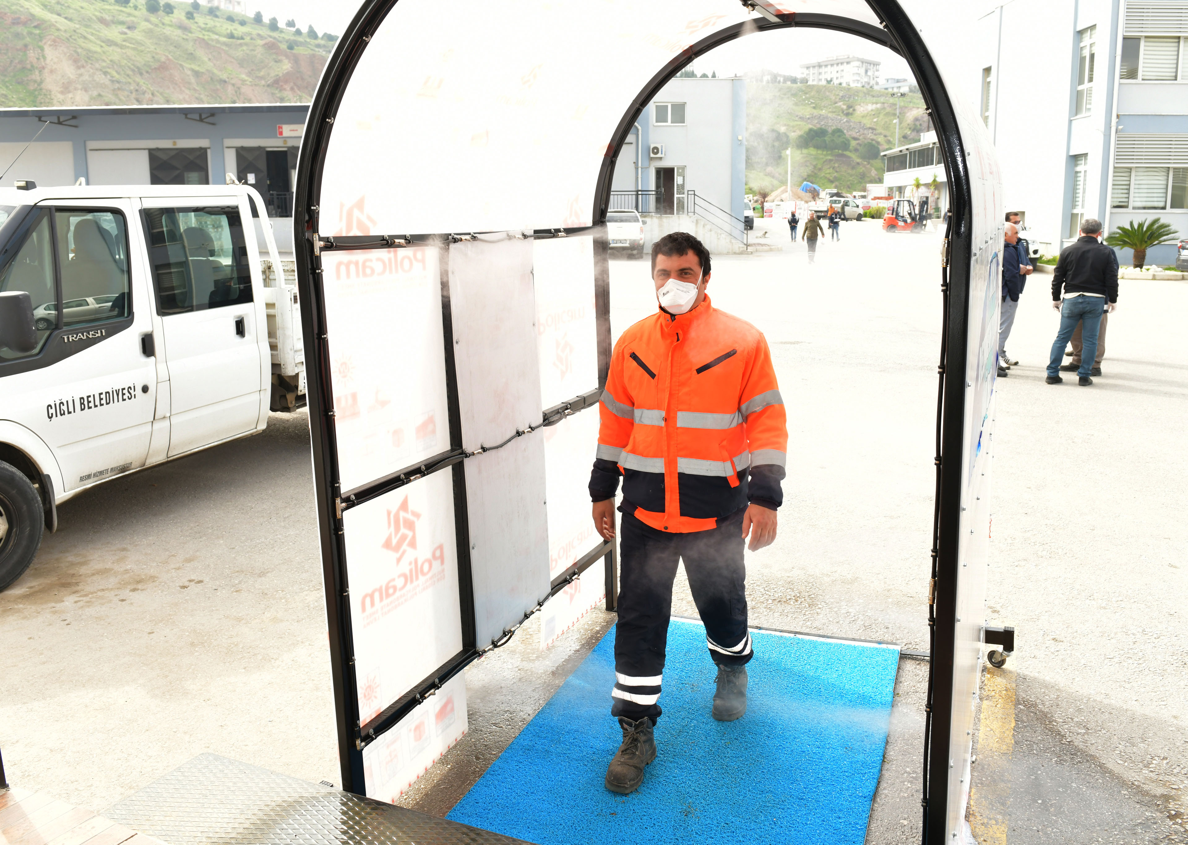 ÇİĞLİ'DE ÇOCUK PARKLARI GEÇİCİ OLARAK KAPATILDI