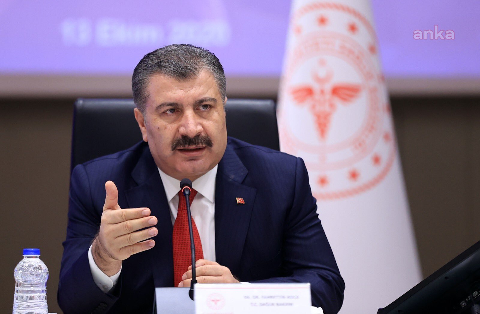 BAKAN KOCA: "TÜRKİYE'DE 600 KİŞİLİK BİR EKİP AŞI ÇALIŞMALARINI SÜRDÜRÜYOR"