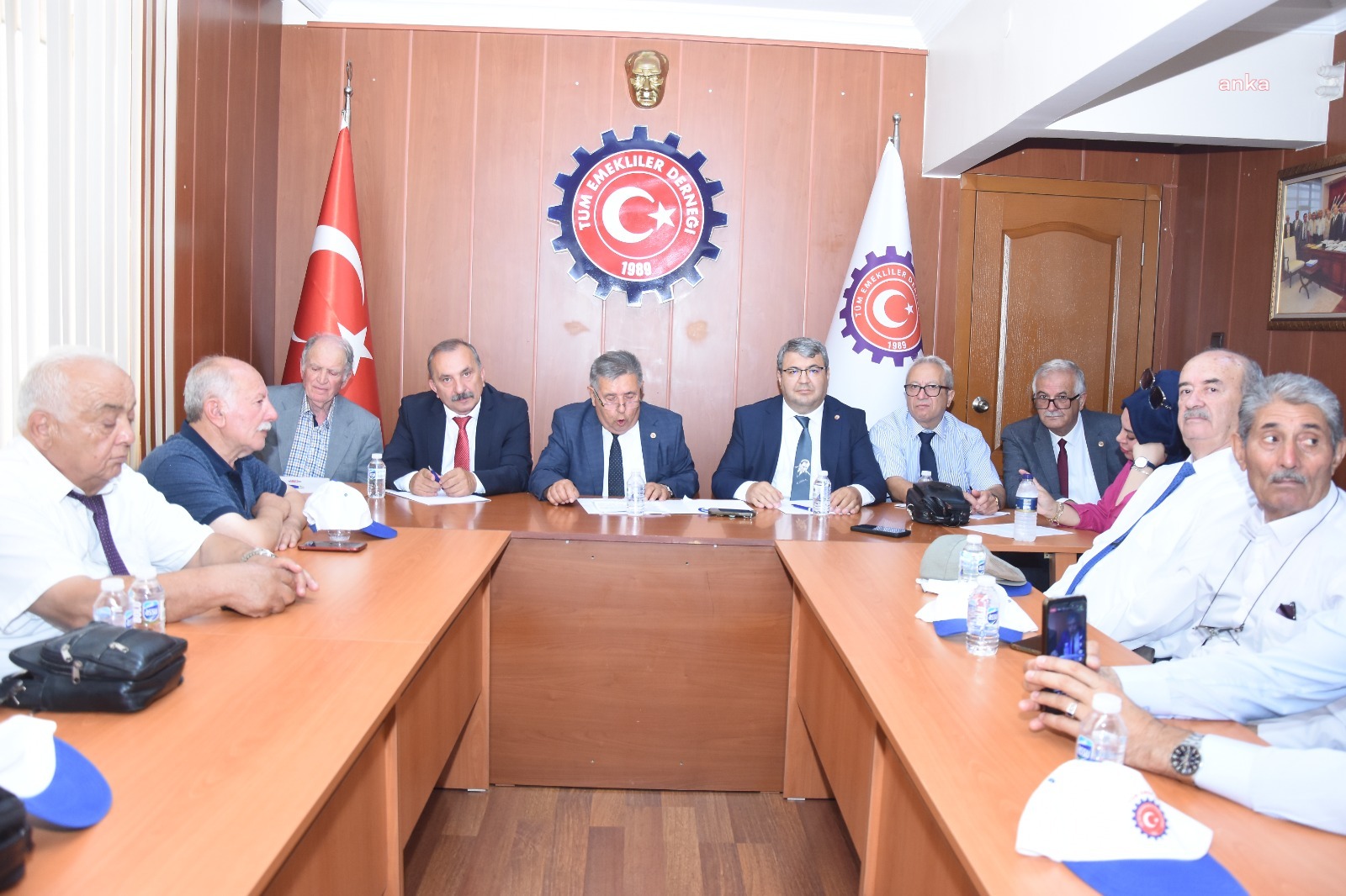 Türkiye Emekliler Platformu: Haklarımız görüşülürken masada taleplerimizi iletmek için sendikalaşmak istiyoruz