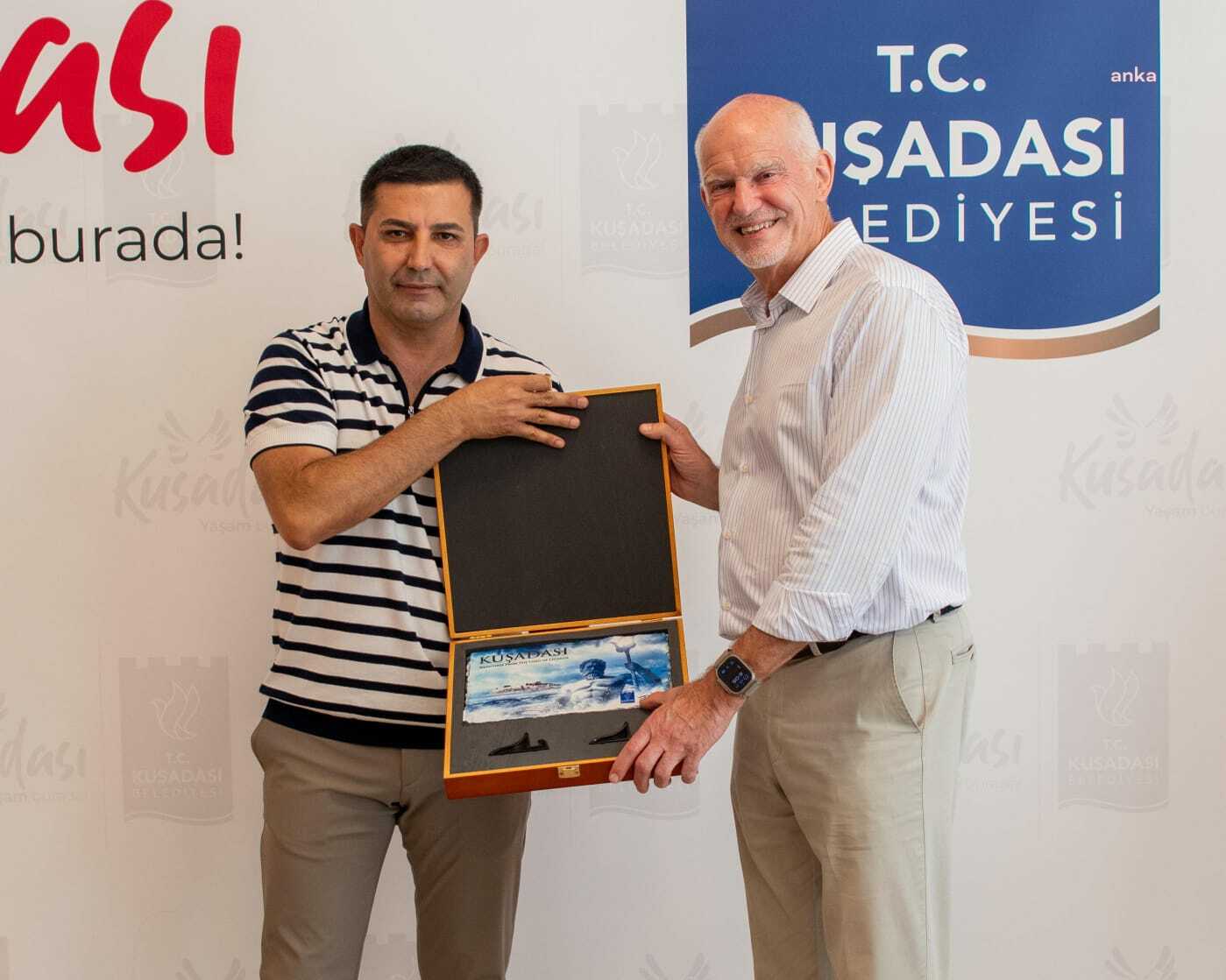 Yunanistan'ın eski Başbakanı Yorgo Papandreu, Kuşadası Belediye Başkanı Günel'i ziyaret etti