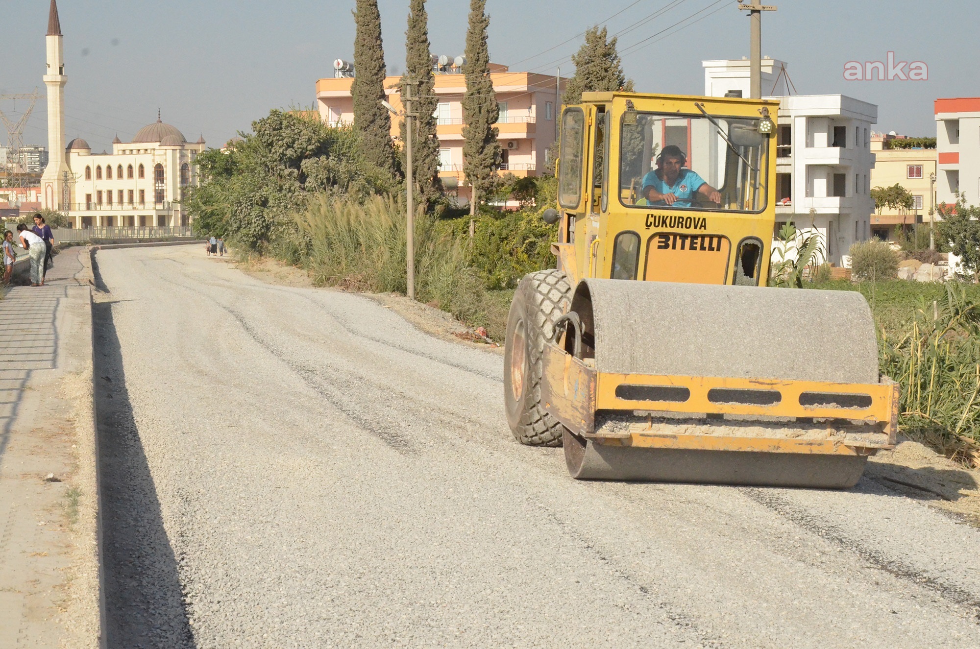 MERSİN BÜYÜKŞEHİR’DEN TARSUS’TAN AKDENİZ’E ULAŞAN ASFALT ÇALIŞMASI