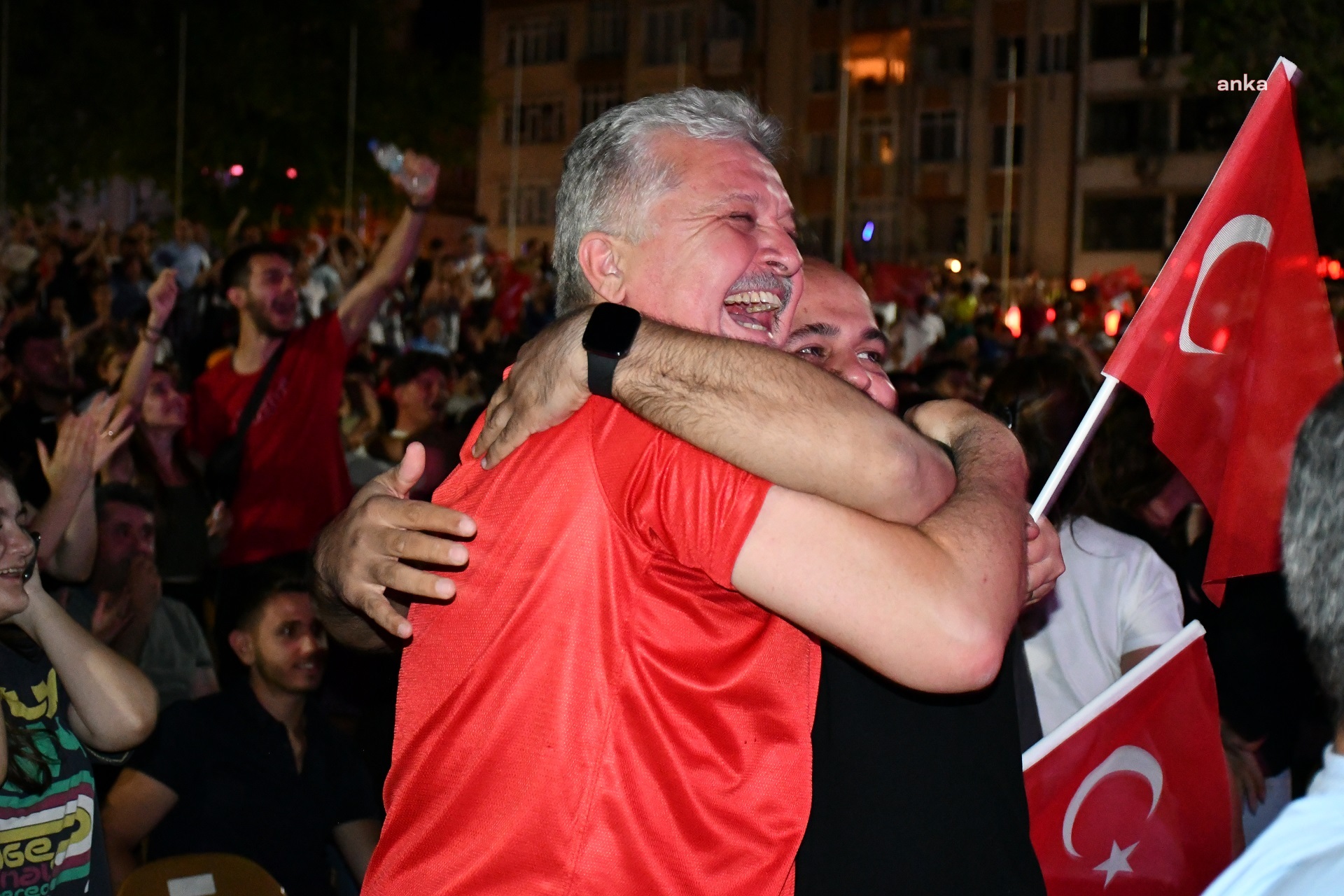 Lüleburgaz Kongre Meydanı’nda çeyrek final coşkusu