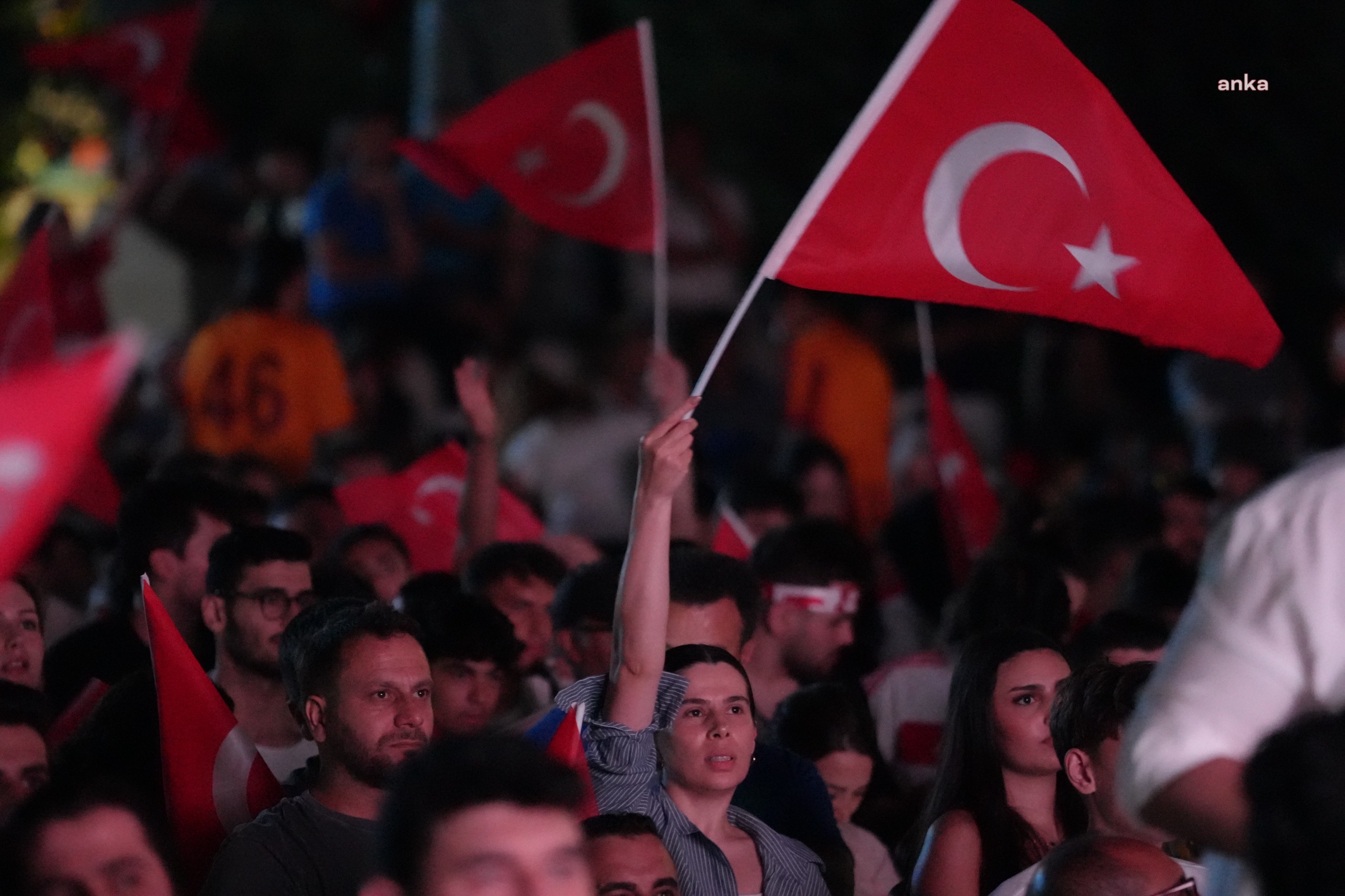 Kartal Meydanı’nda milli maç coşkusu