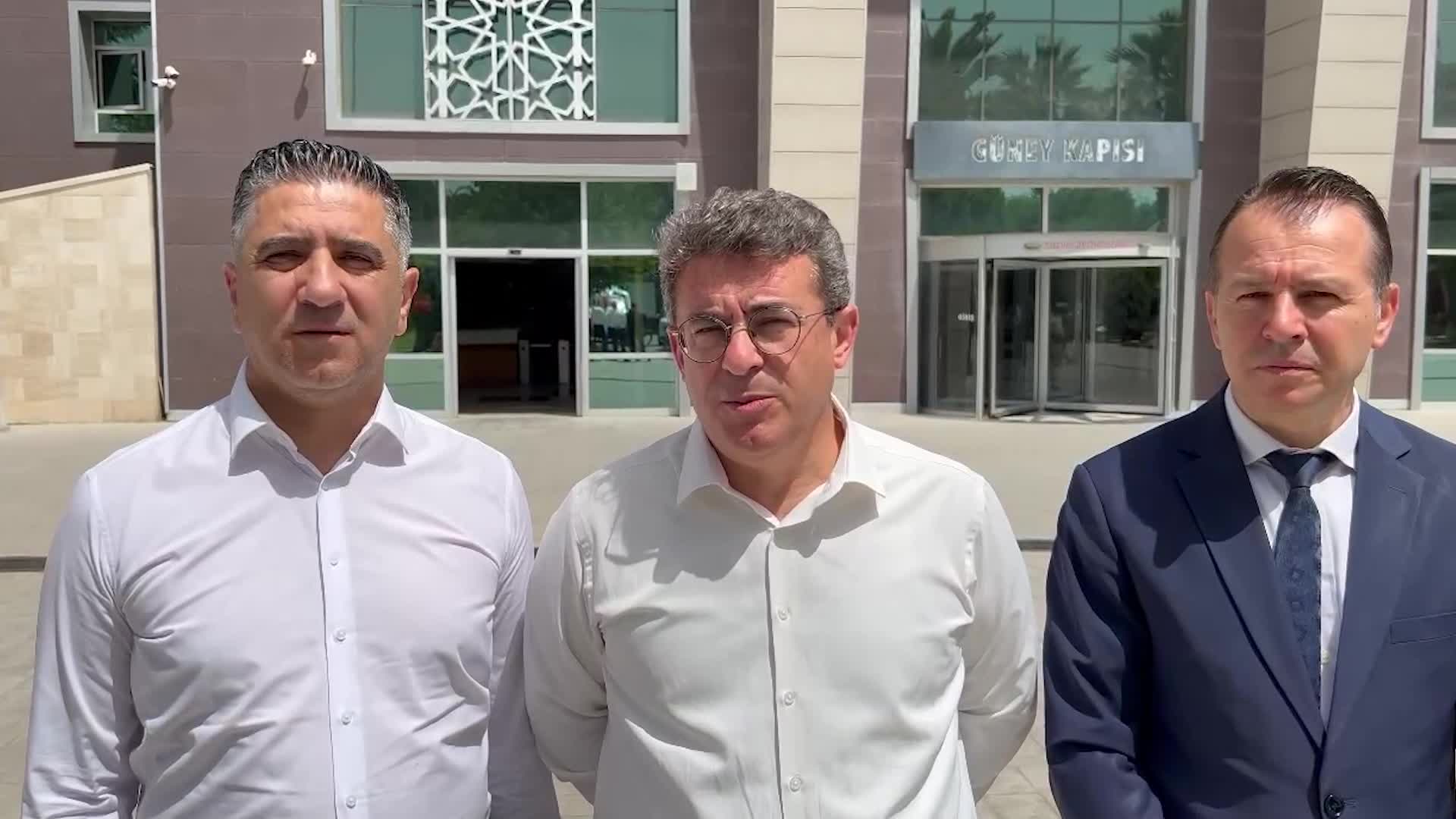 Eski Menderes Belediyesi Başkanı Mustafa Kayalar, bütün suçlamalardan beraat etti