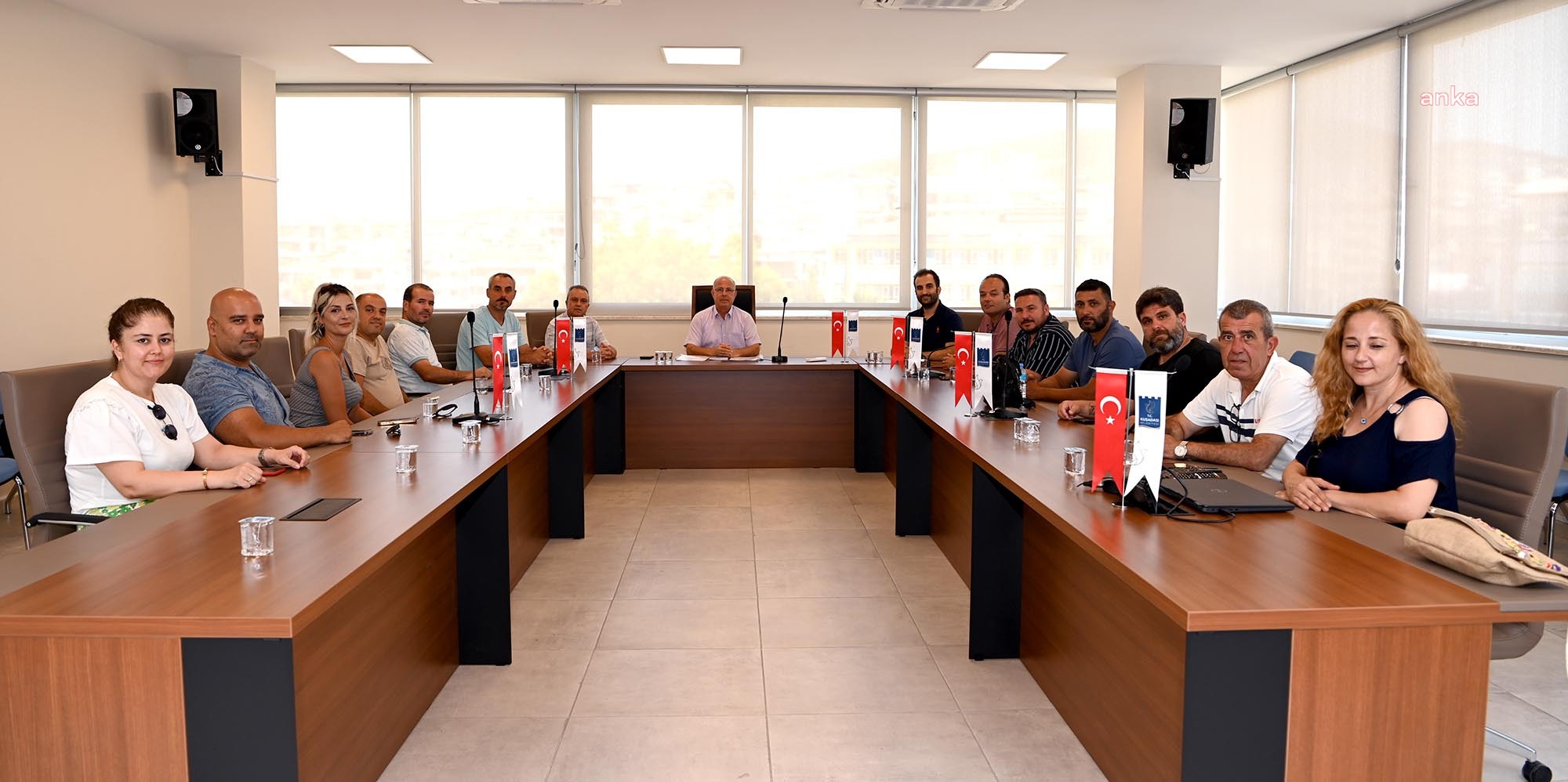 Kuşadası Belediyesi personelinin maaş alacağı kalmadı