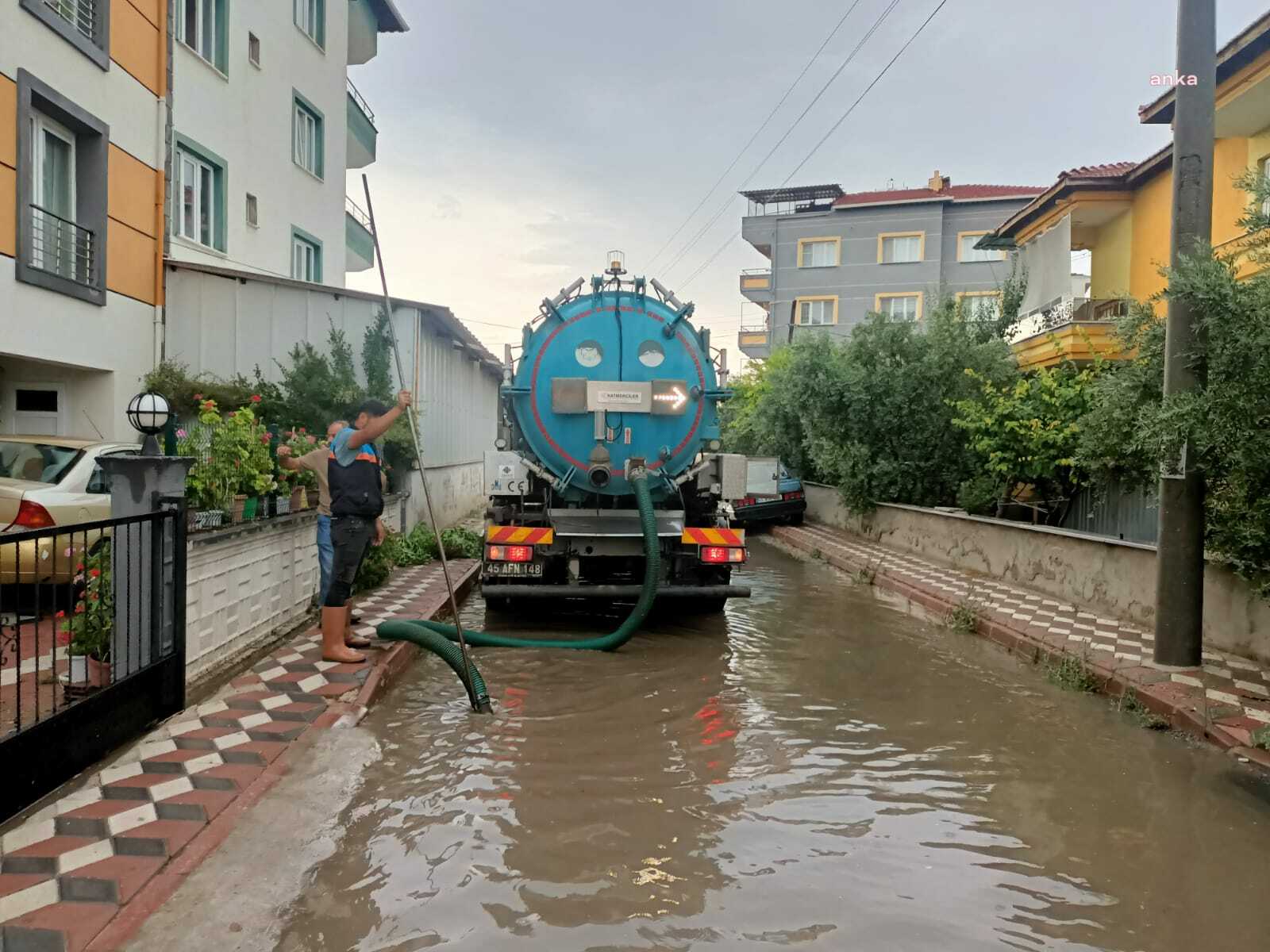MASKİ, kentte yağıştan etkilenen yerlere hızla müdahale etti
