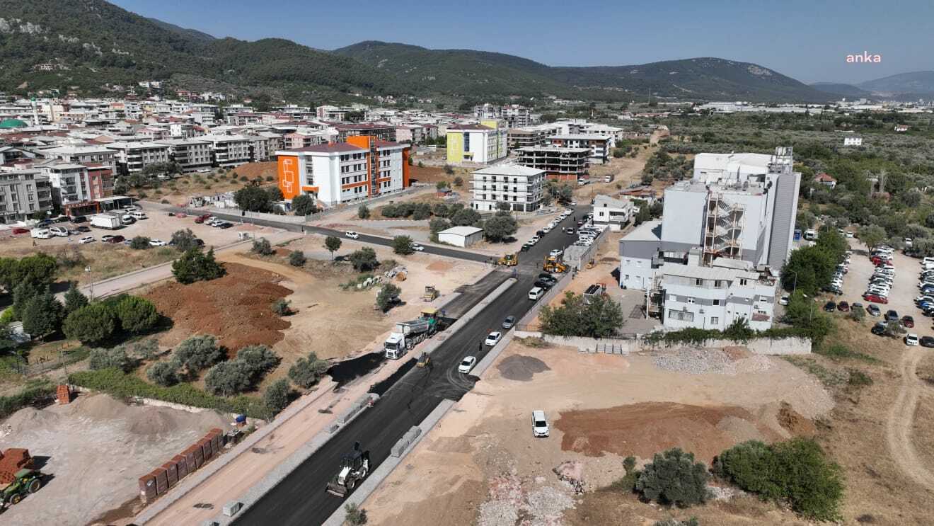 İzmir Büyükşehir Belediyesi, Kemalpaşa ve Menderes’in yollarını yeniliyor