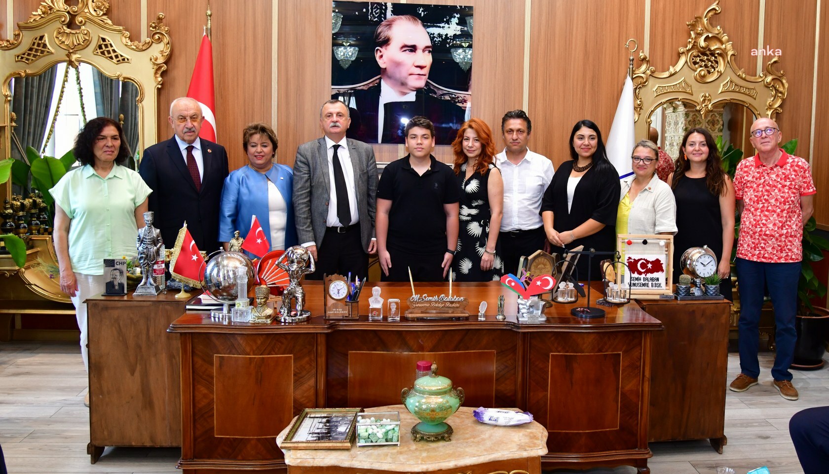 Yunusemre Belediye Başkanı Balaban, LGS Türkiye birincilerini ağırladı