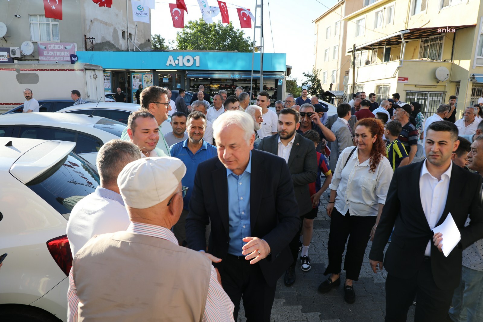 Beykoz Belediye Başkanı Köseler, Çiğdem Mahallesi sakinlerini dinledi