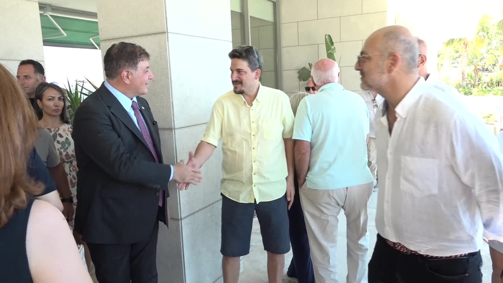 İzmir Büyükşehir Belediye Başkanı Tugay: Baskılara boyun eğmeyeceğim