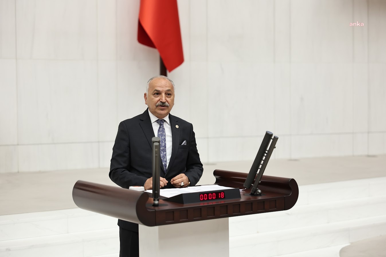 CHP'li Dinçer'den Mersin'de tamamlanmayan yatırımlarla ilgili araştırma önergesi