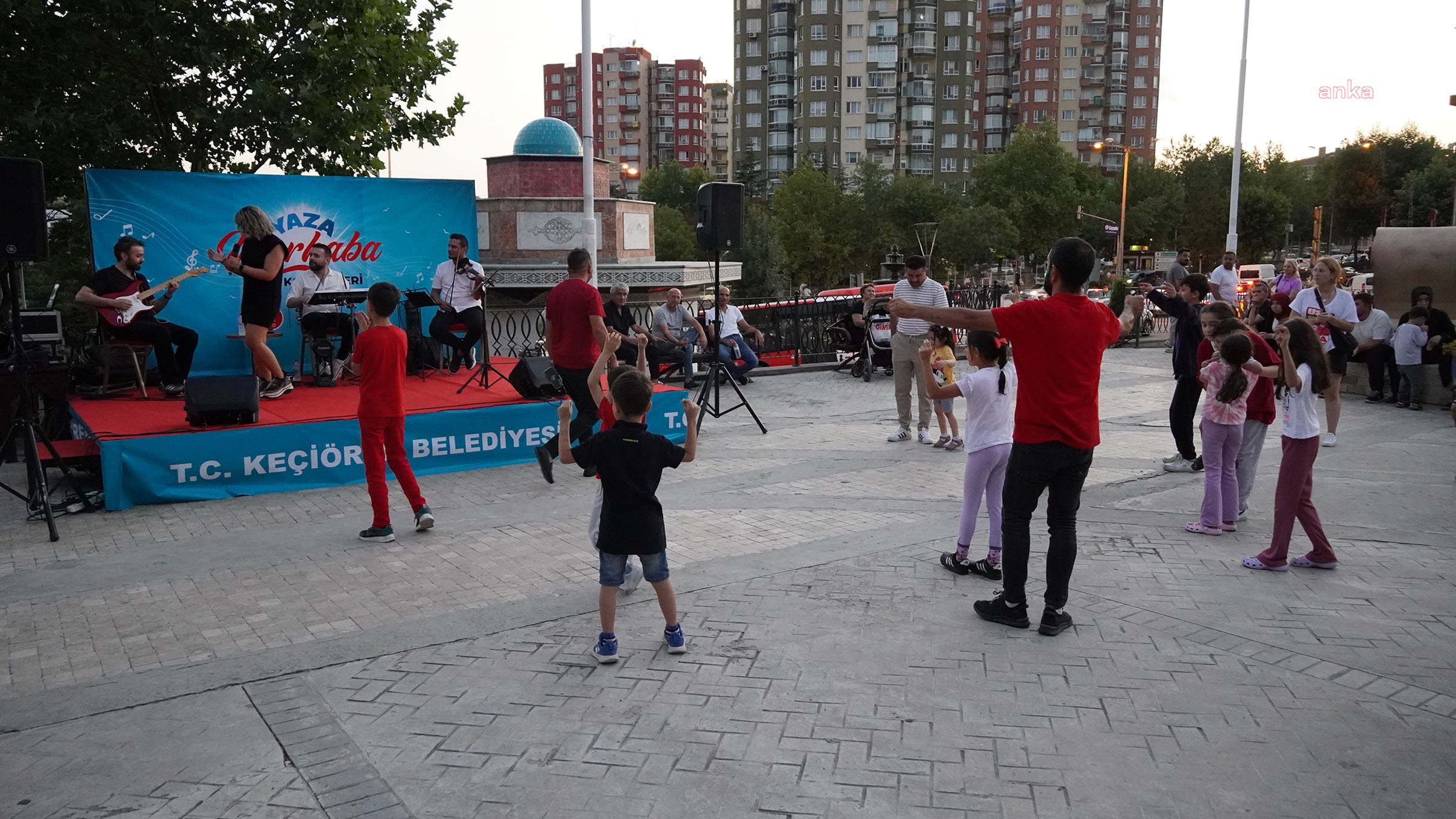 Keçiören’de “Yaza Merhaba Konserleri” Etlik’te Kanun Parkı'nda devam etti